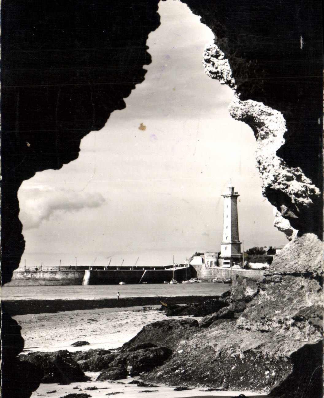 Modern Postcard Holy Headlight Georges de Didonne