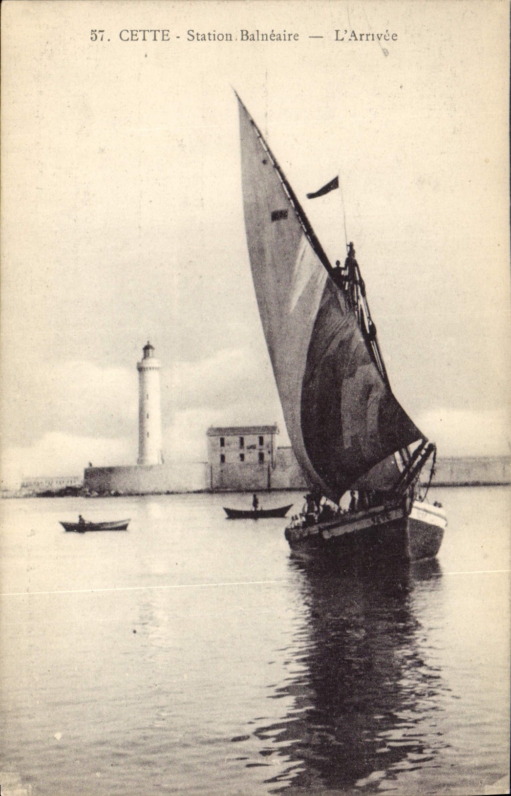 Postal PHARE Esta Ciudad costera lo llegado Barco