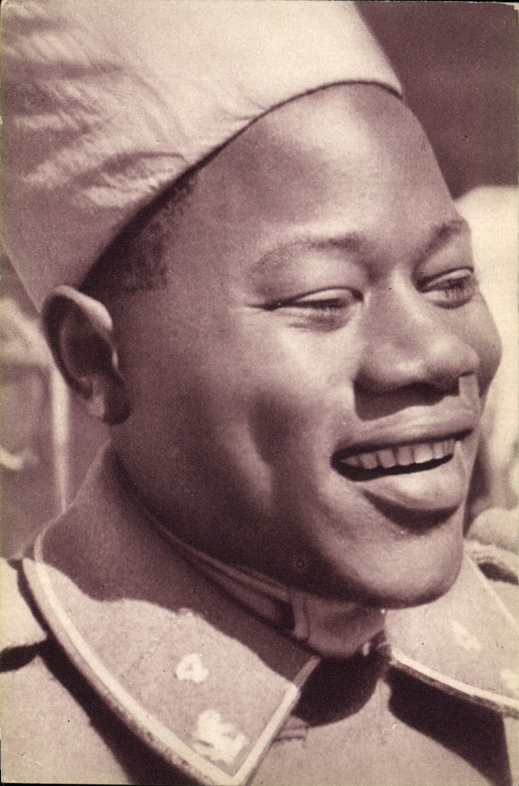 CPM Militaria Troupes coloniales Trailleurs Senegalais