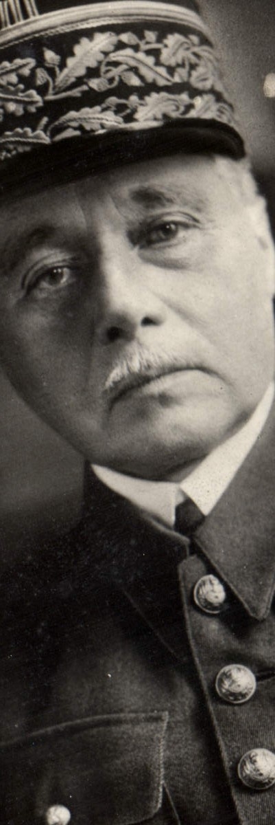 Modern Postcard General Militaria Gamelin Ordering in chief National defense