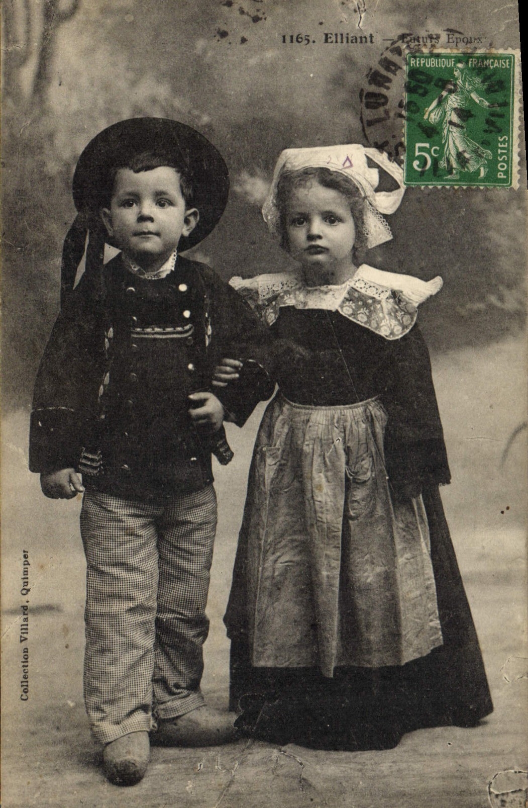 CPA Folklore Elliant Enfants