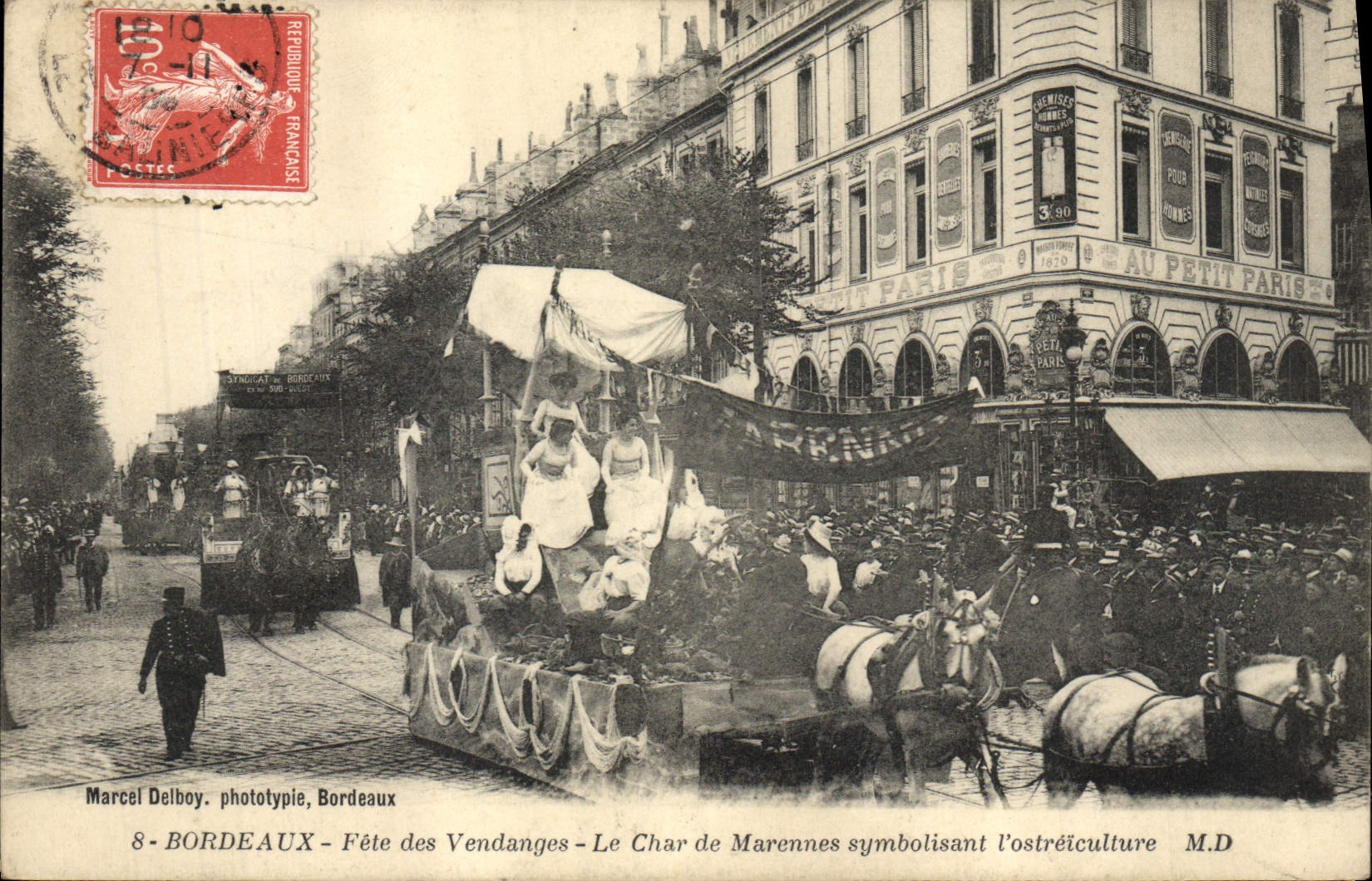 CPA Vin Bordeaux Fete des Vendanges Le char de Marennes symbolisant l'ostreiculture