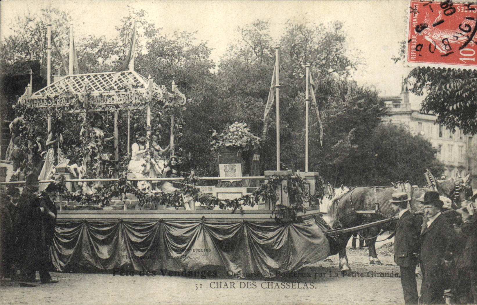 CPA Vin Fete des Vendanges Char des Chasselas 
