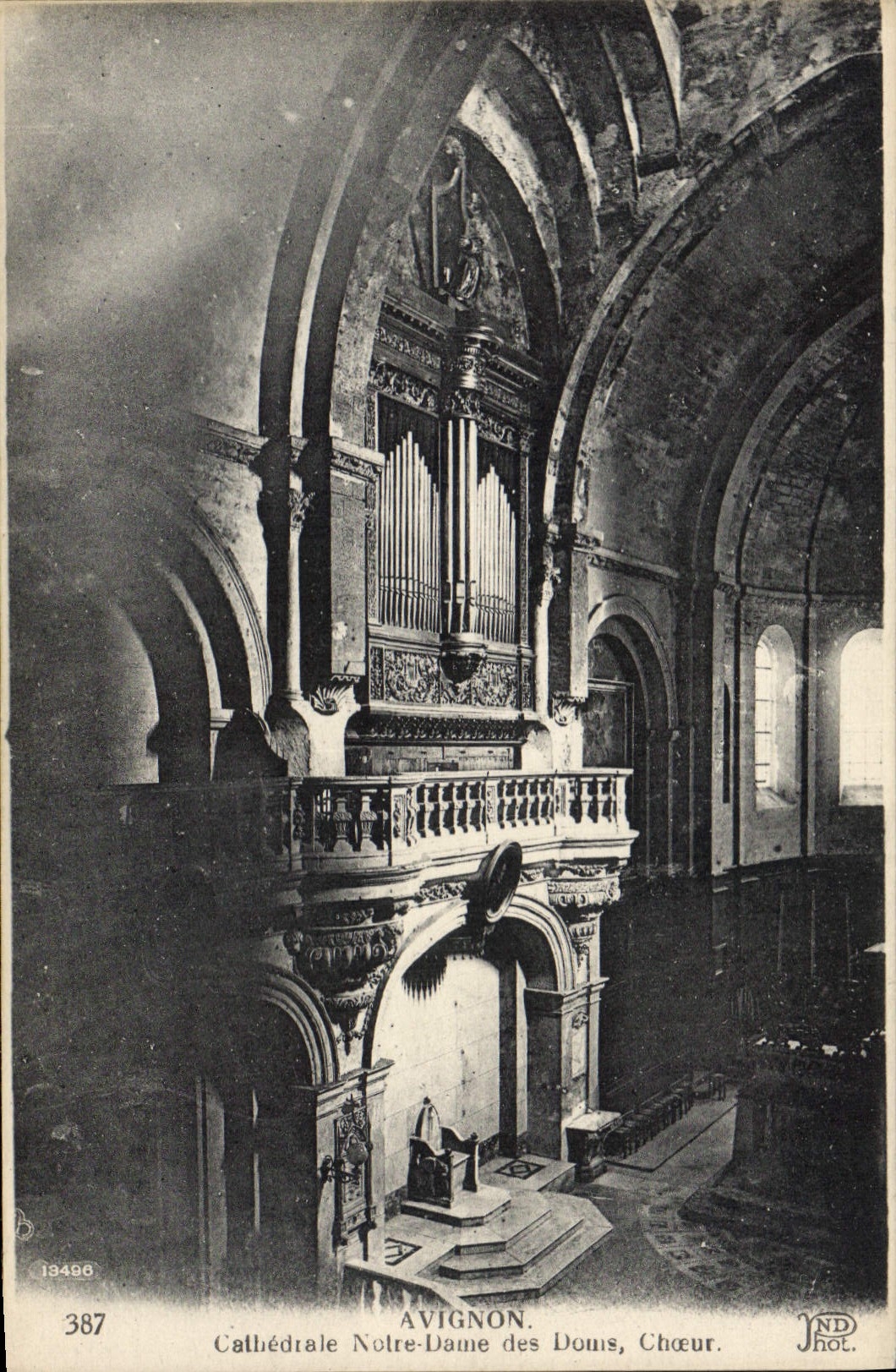 Postal Órgano Aviñón Catedral Notre Dame del Doms Coro