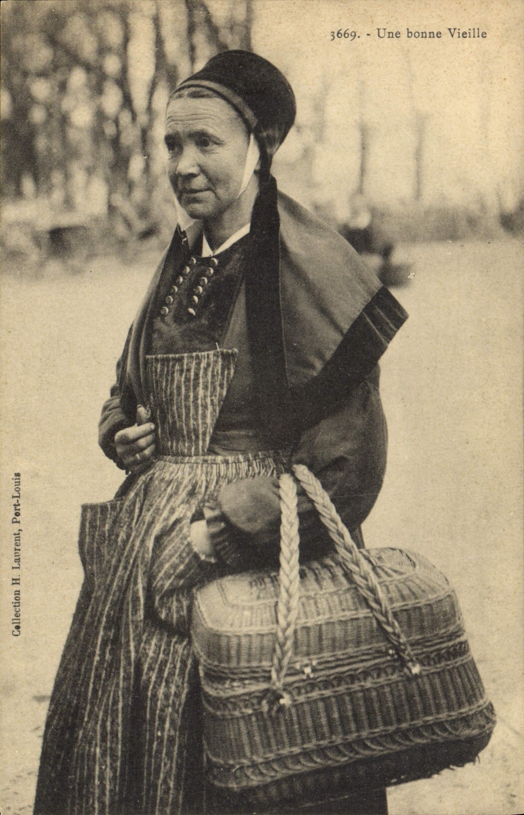 CPA Folklore Une bonne vieille