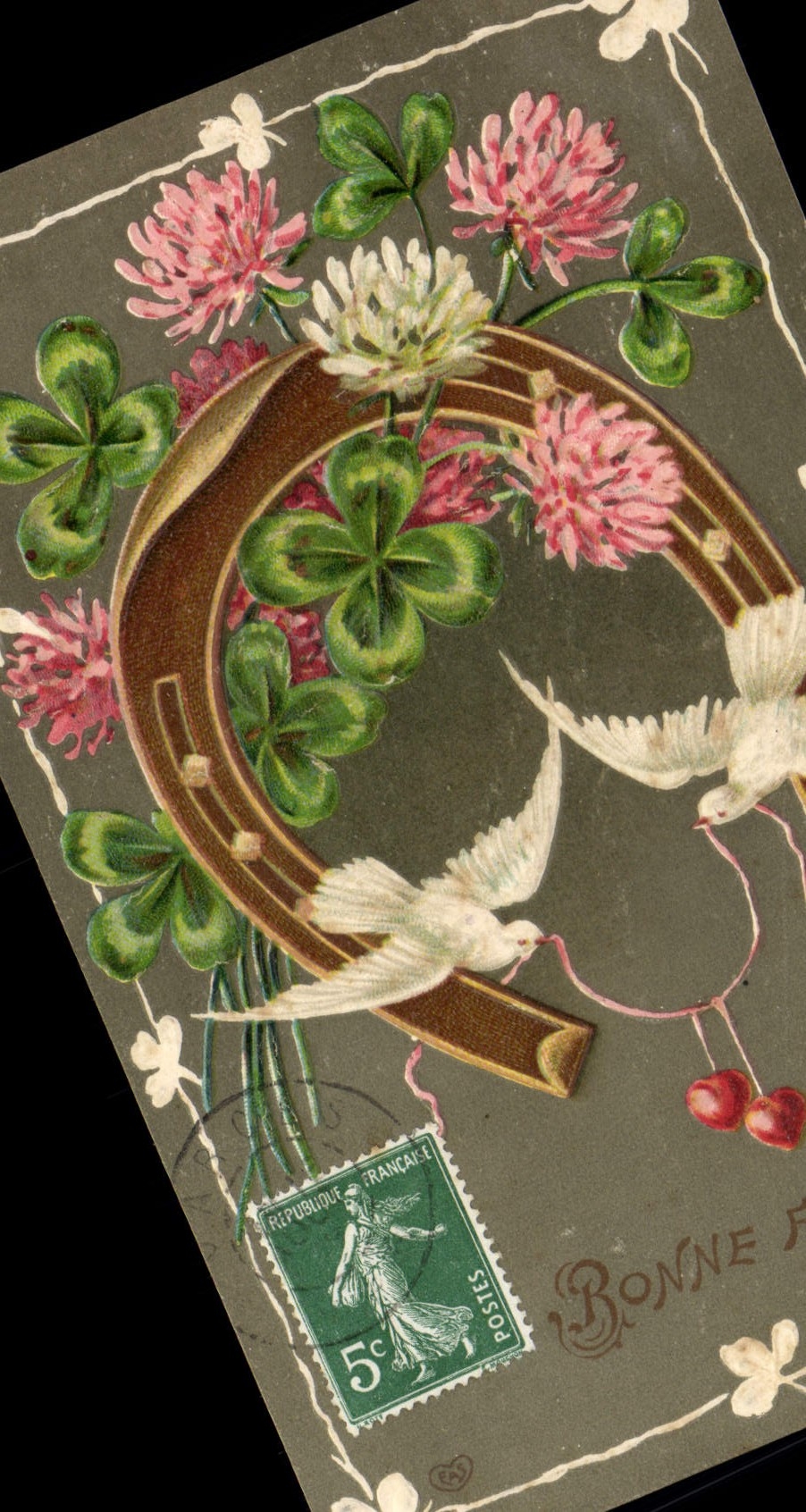 CPA Fantaisie Fleurs Colombes Trefles Fer a cheval