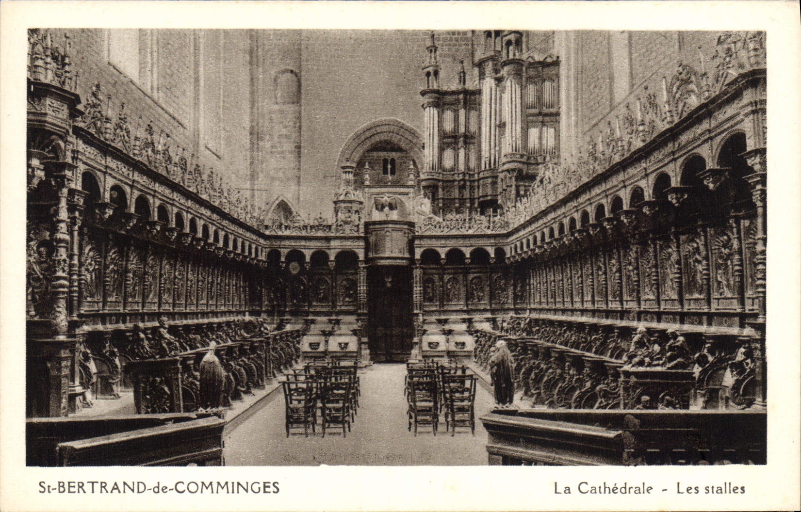 CPA Orgue Saint Bertrand de Comminges La cathedrale Les stalles