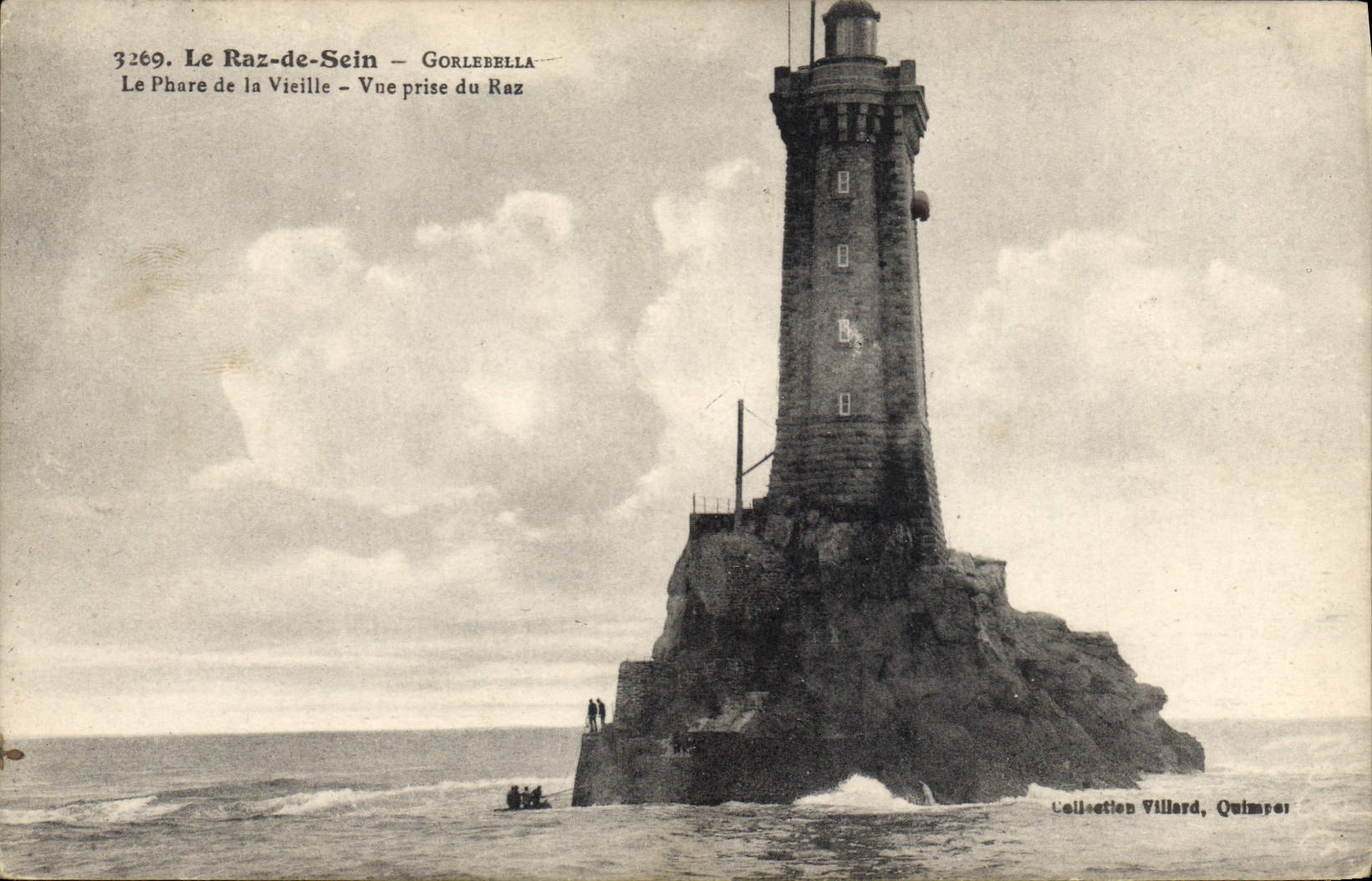 CPA Phare de la Vieille Vue prise du Raz Le Raz de Sein