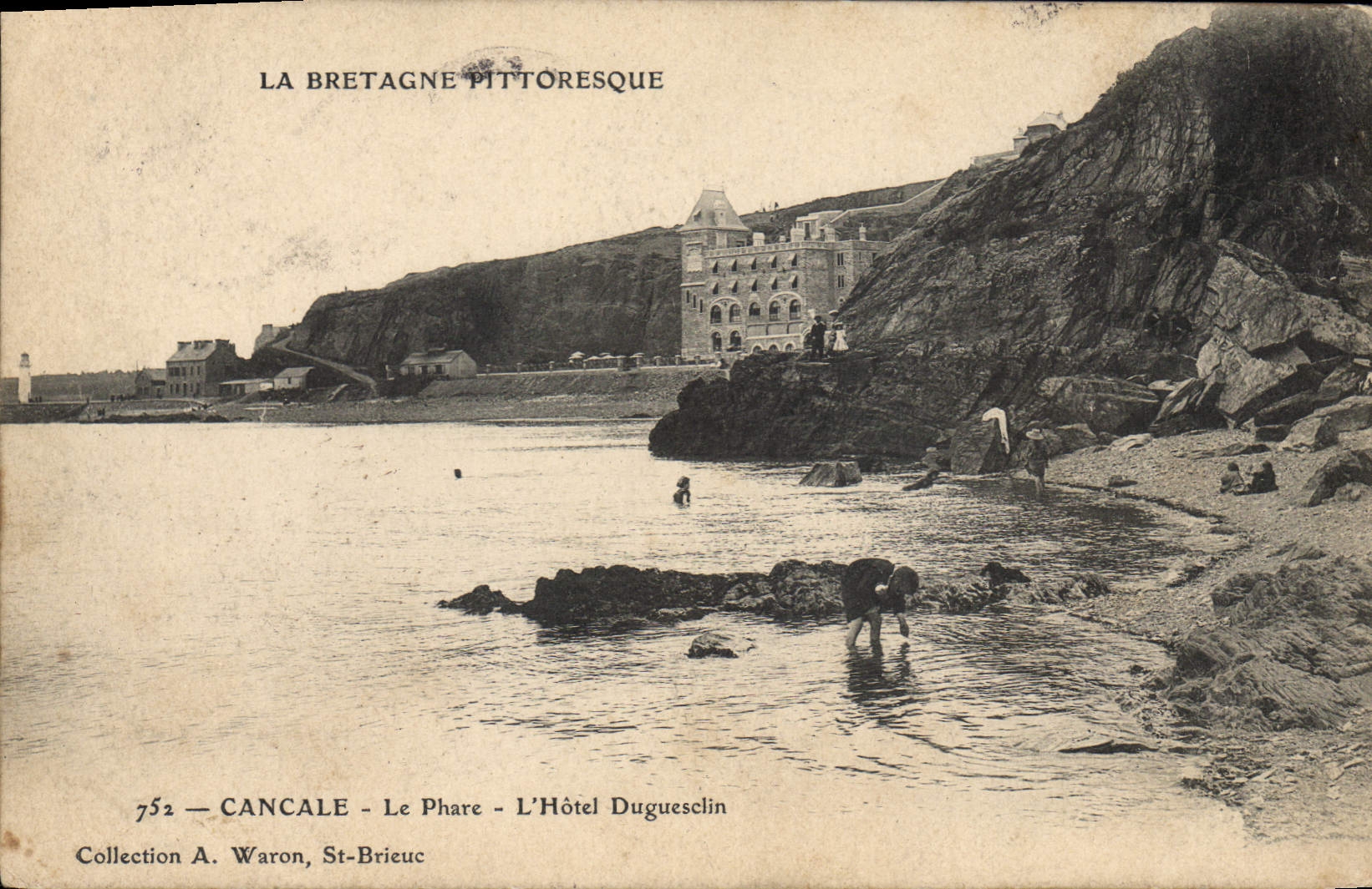 CPA Phare L'Hotel Duguesclin Cancale