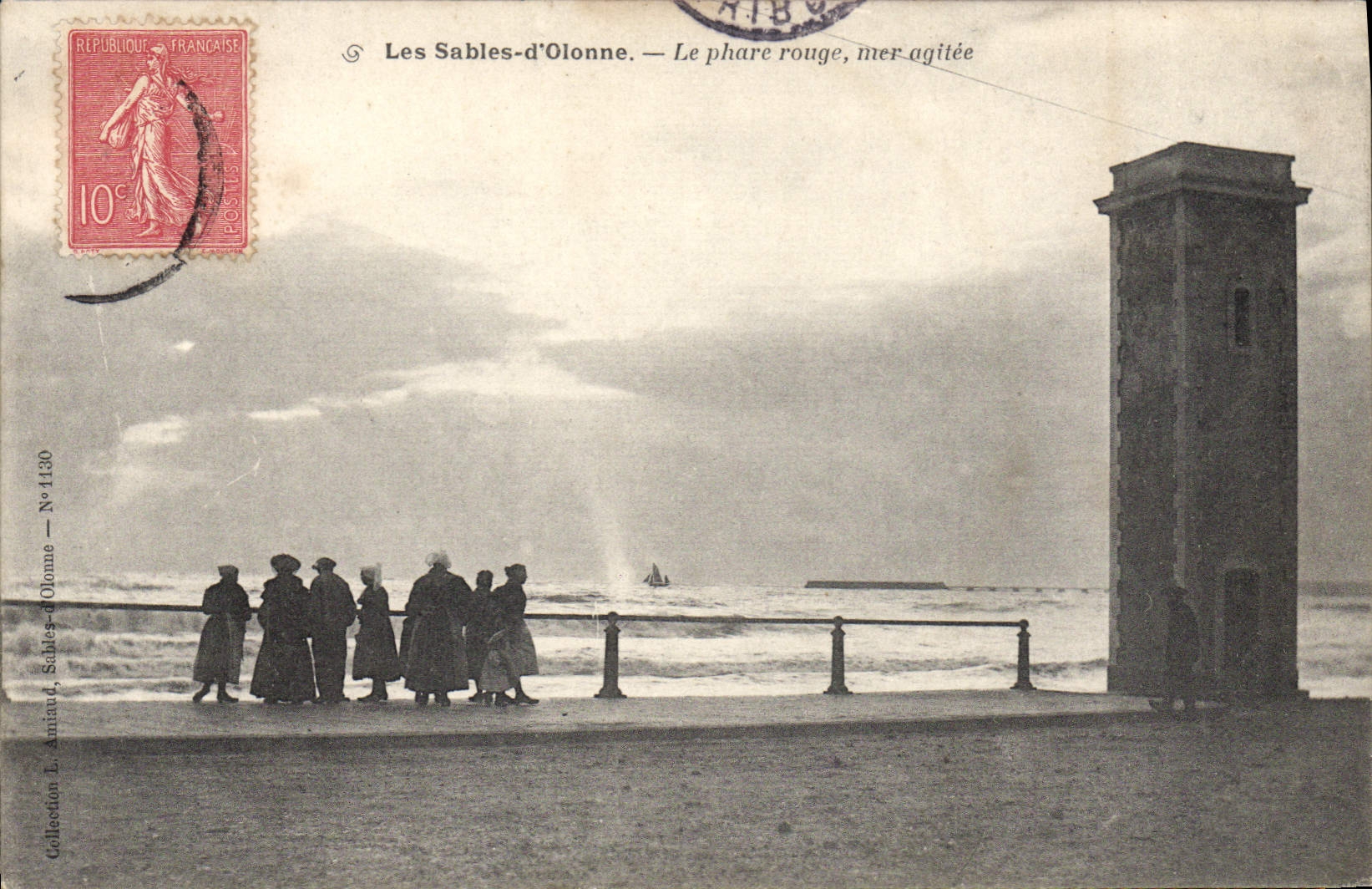 CPA Les Sables D'Olonne Le Phare rouge mer agitee