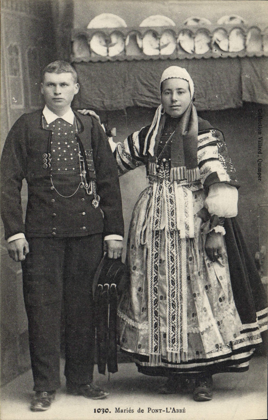 CPA Folklore Maries de Pont L'Abbe Mariage