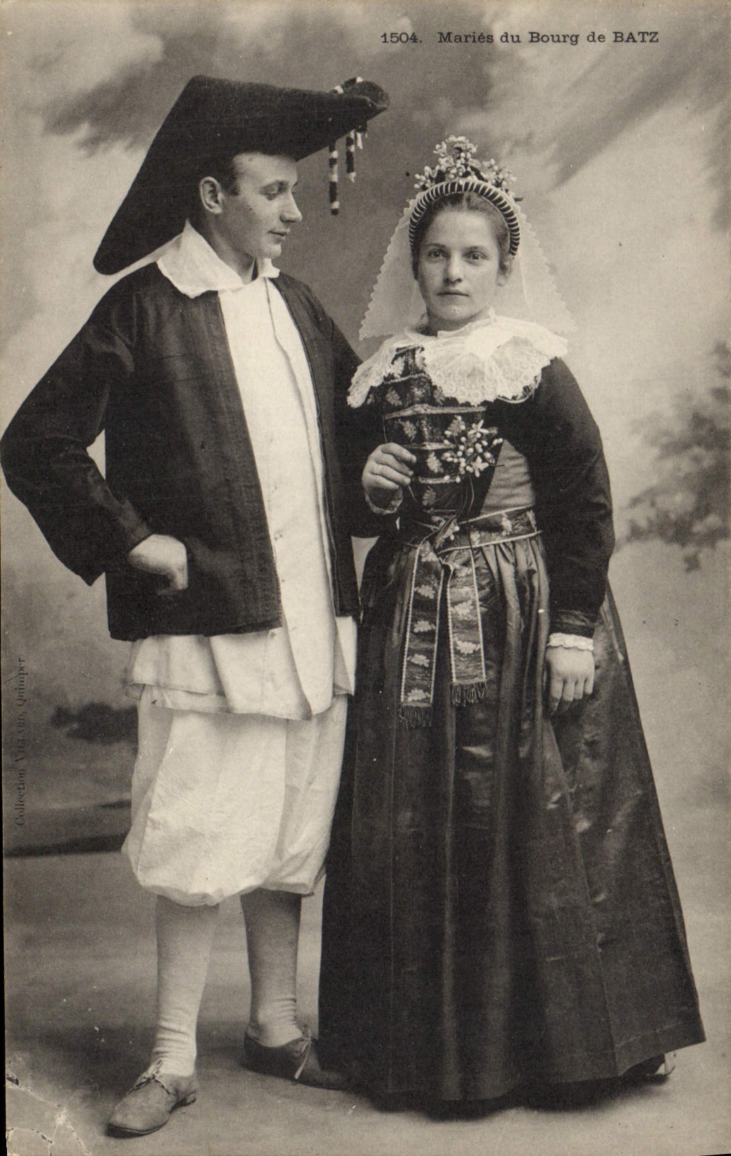 Postal Folclore Casar al Burgo de Batz Matrimonio