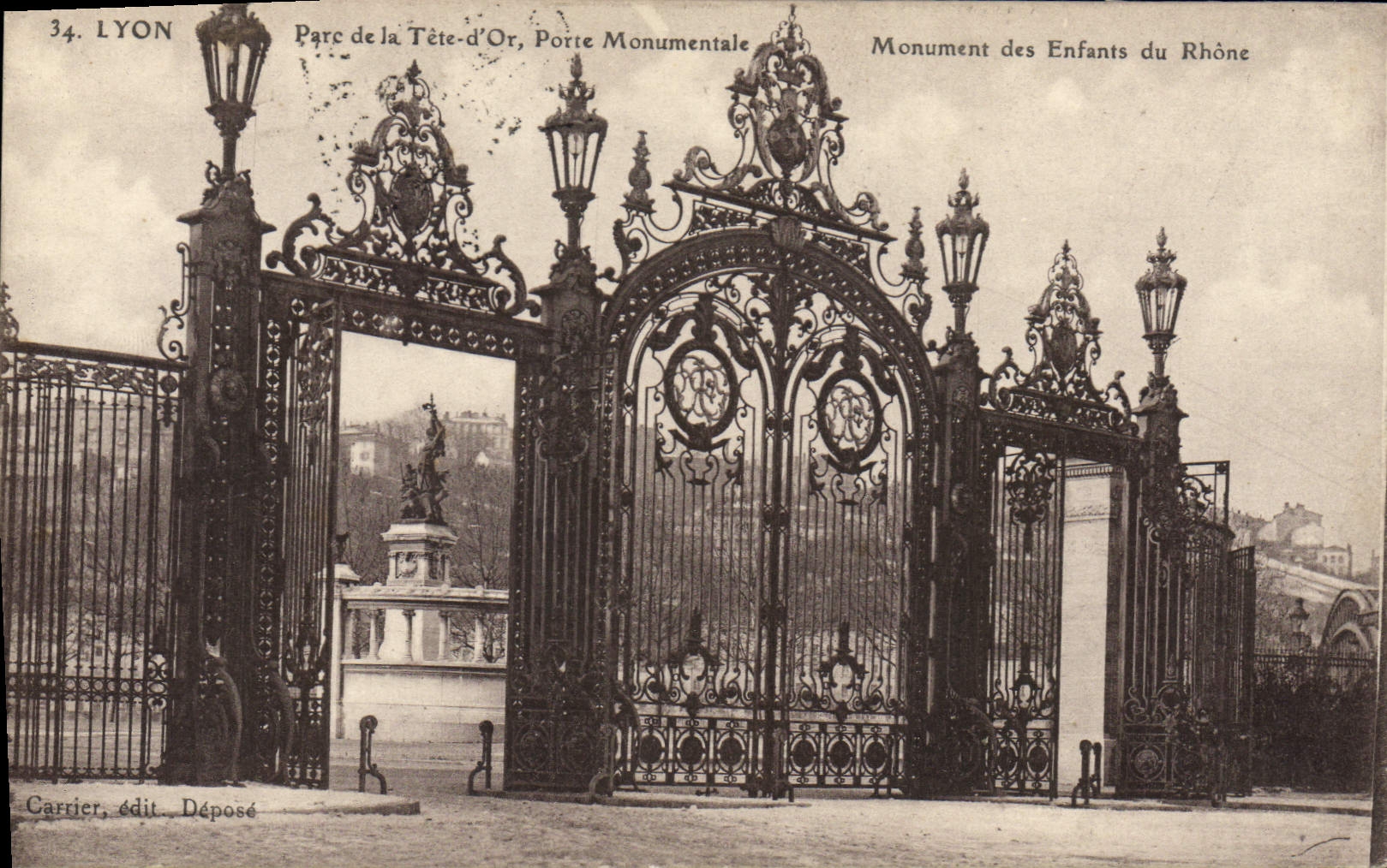 CPA Lyon Parc de la Tete d'Or Porte monumentale Monument des enfants du Rhone