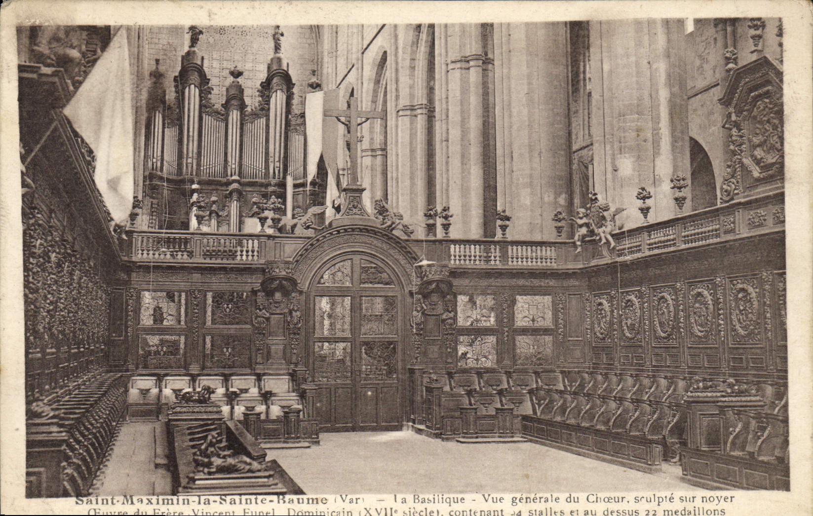 CPA Orgue Saint Maximin la Sainte Baume La basilique Vue generale du choeur
