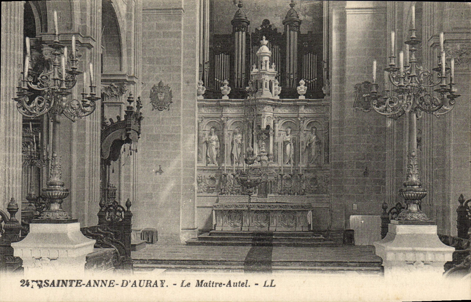 Postal Órgano Santa Ana de Auray el principal altar