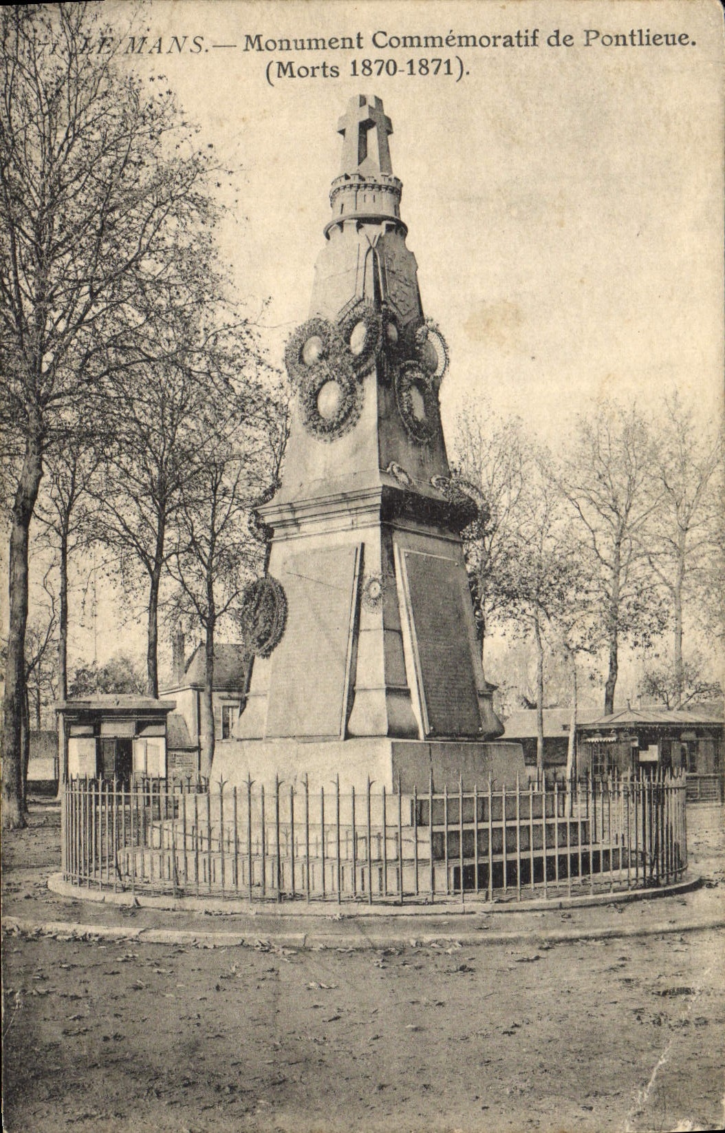 CPA Militaria Guerre de de 1870 Le Mans Monument commemoratif de Pontlieue