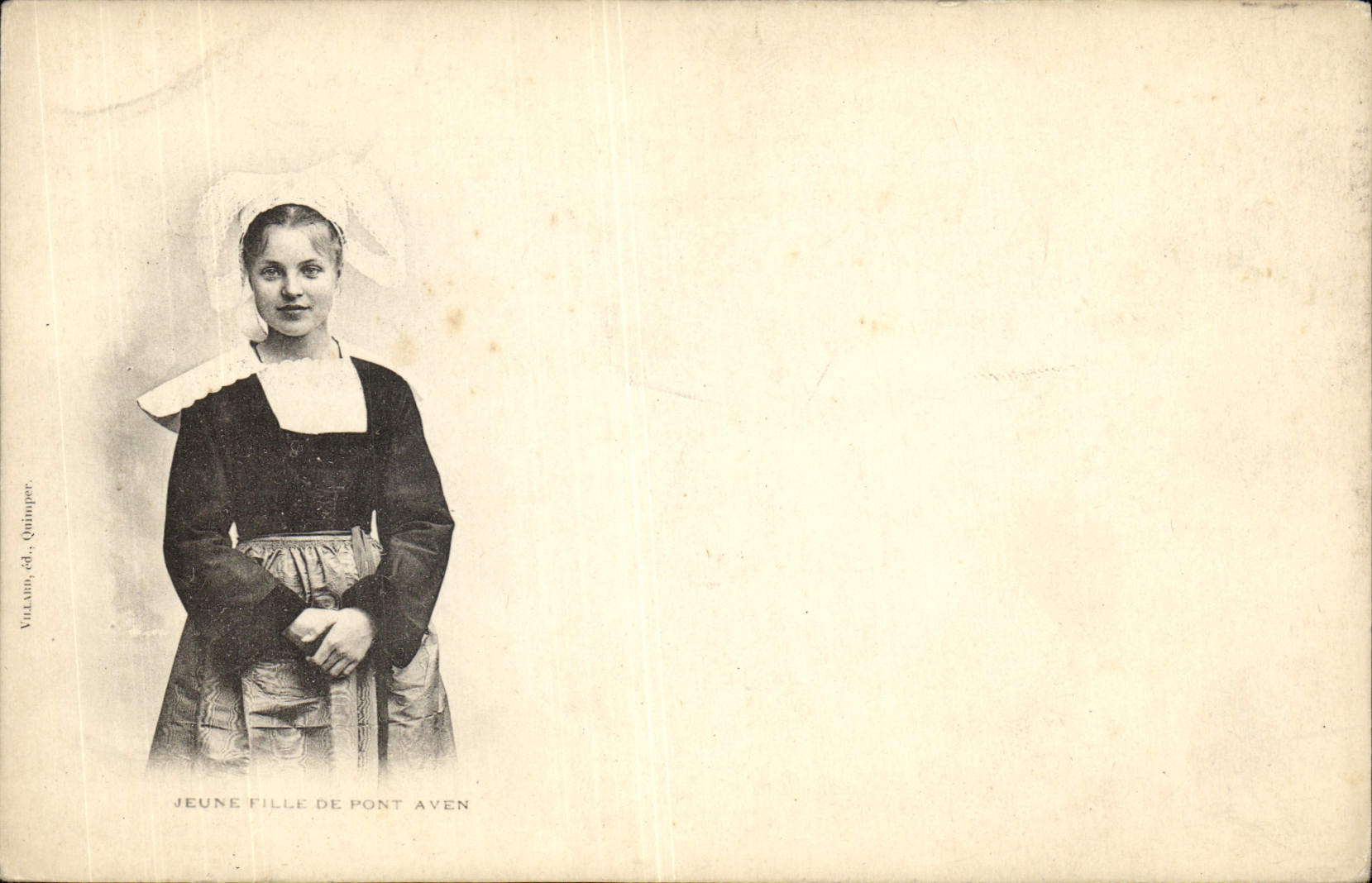 CPA Folklore Jeune fille de Pont Aven
