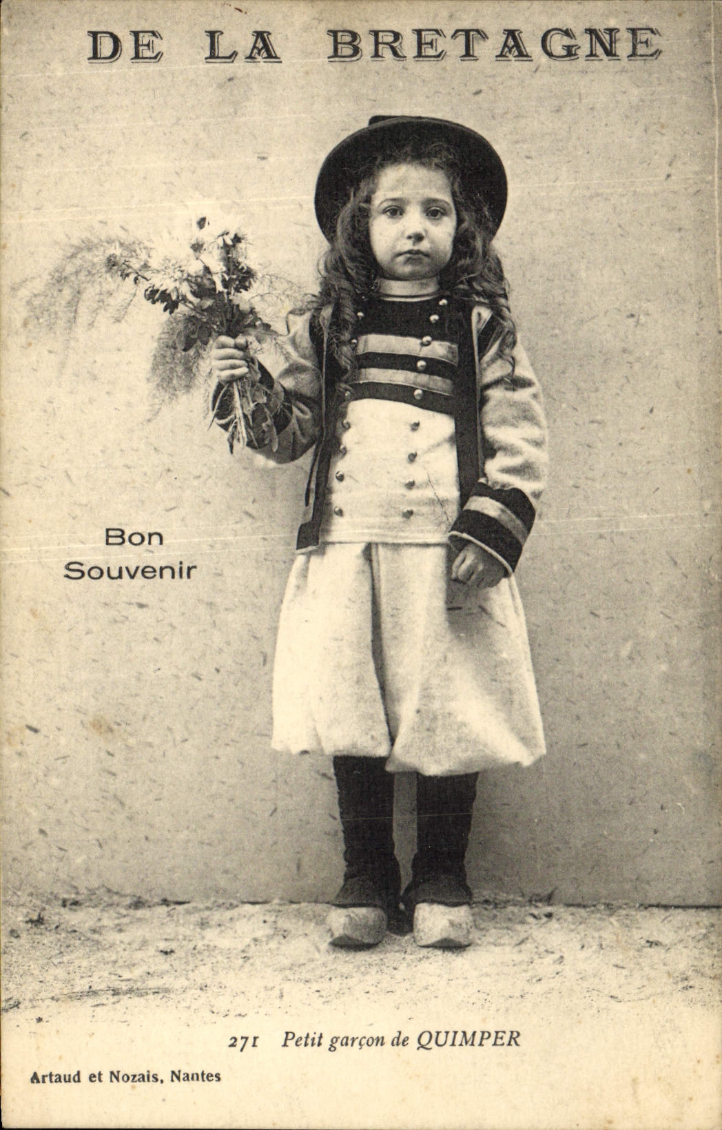 CPA Folklore Petit garcon de Quimper