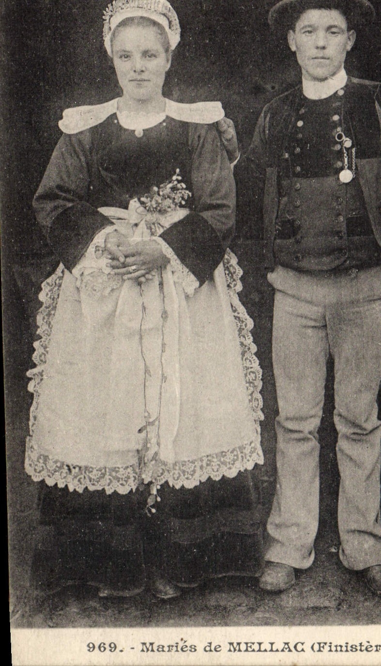 CPA Folklore Maries de Mellac Mariage