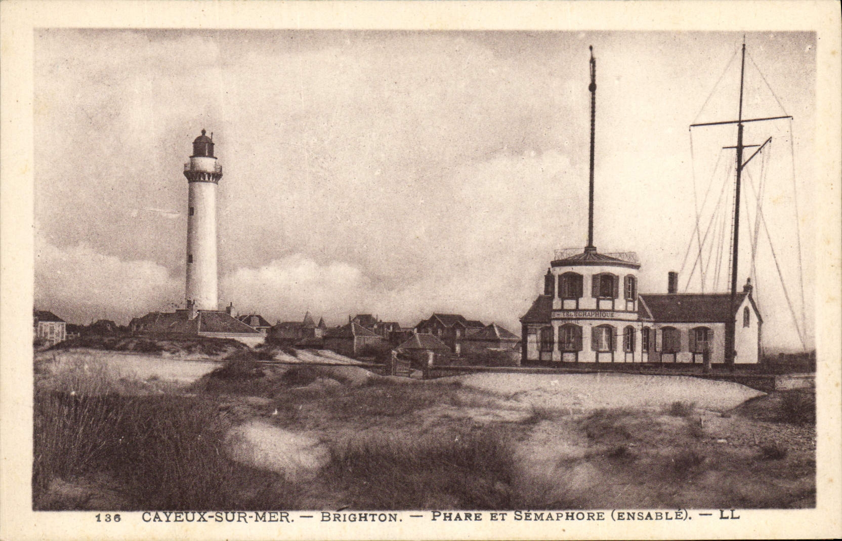 CPA Phare et semaphore Brighton Cayeux sur Mer
