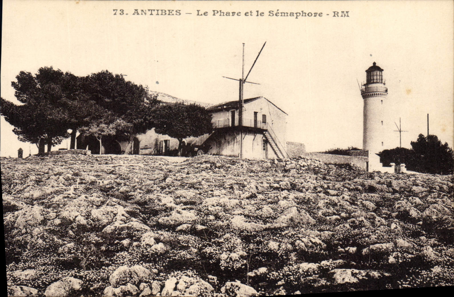 CPA Antibes Le Phare et le Semaphore