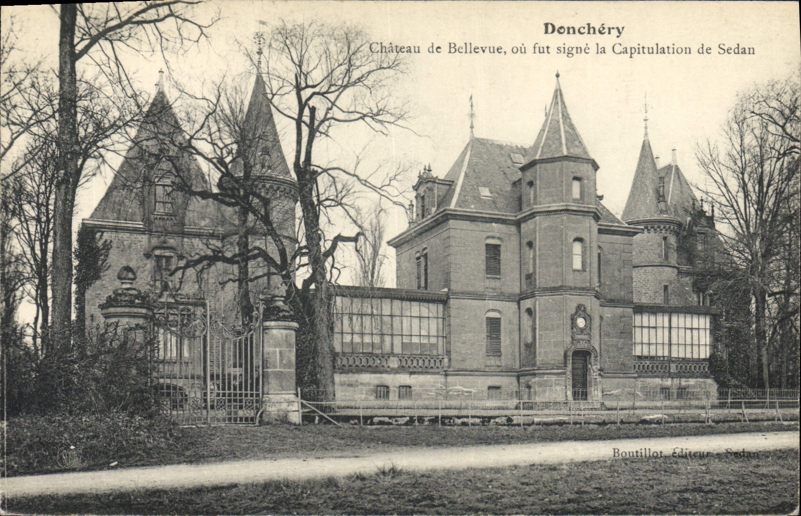 Vintage Postcard Militaria Donchery Castle of Bellevue or was sign the capitulation of Sedan