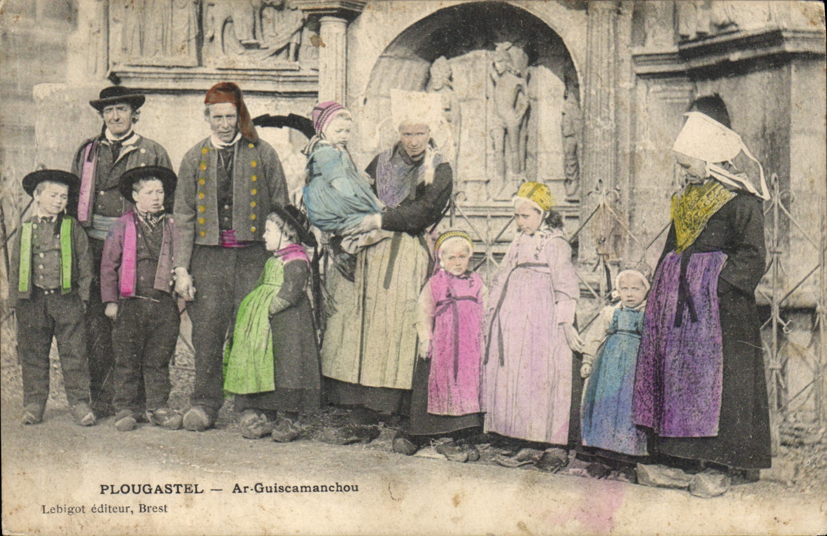CPA Folklore Plougastel Ar Guiscamanchou 