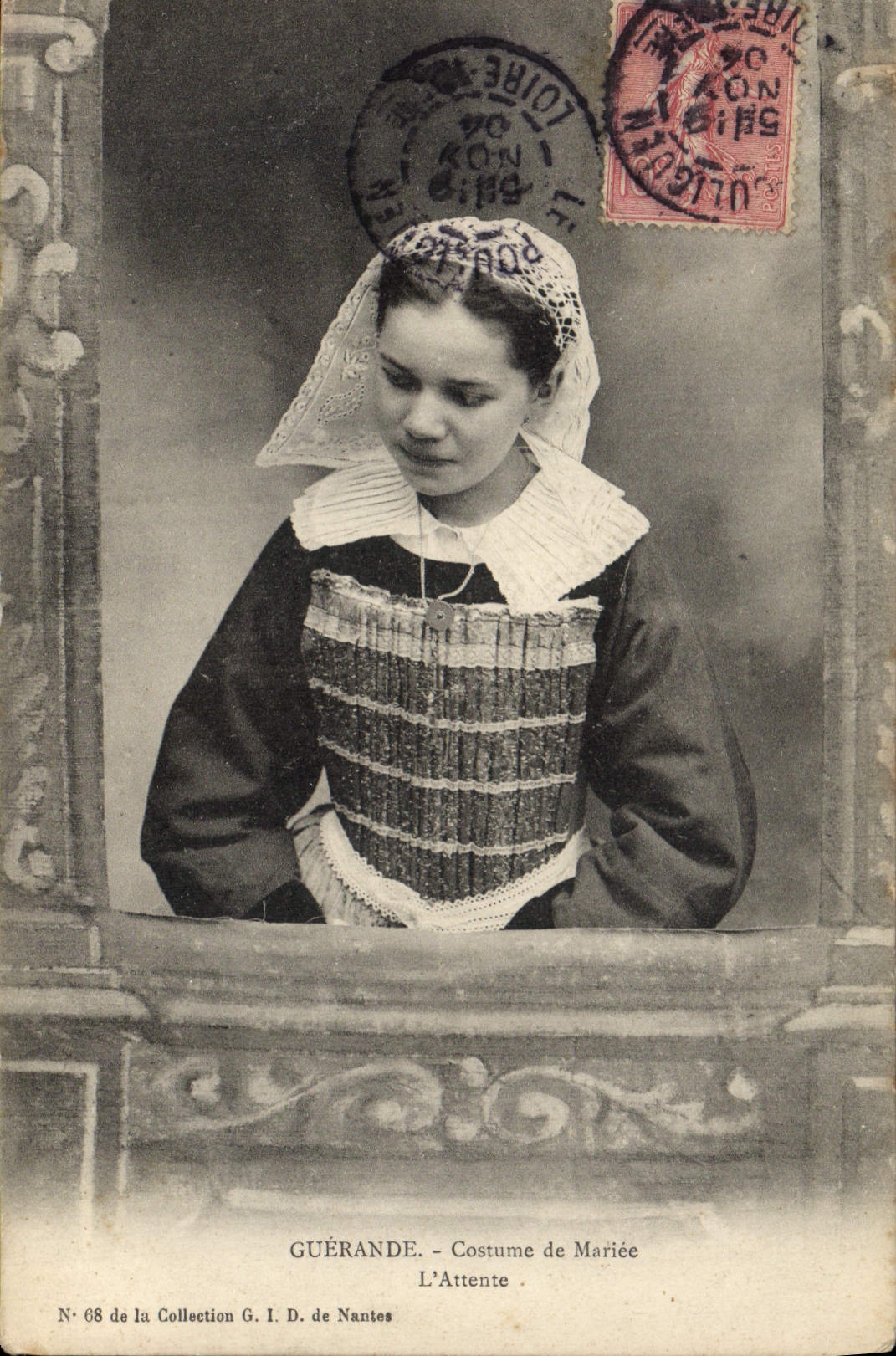 CPA Folklore Guerande Costume de la mariee L'attente Mariage