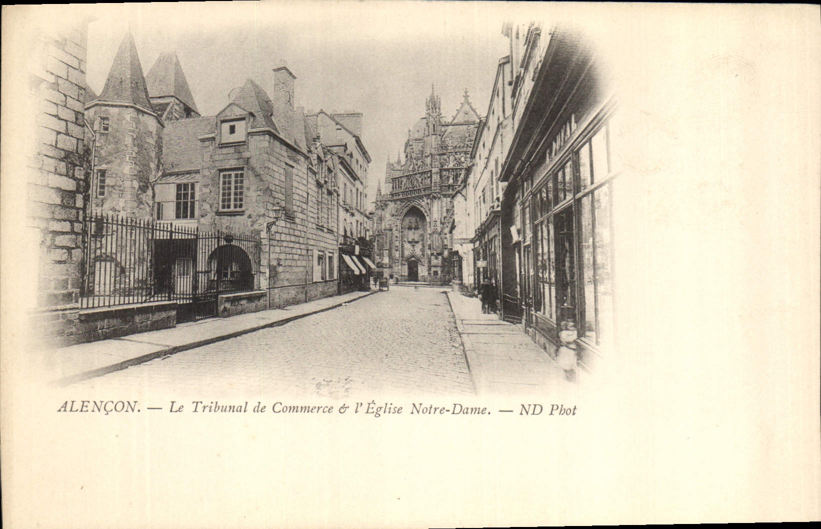 CPA Alencon Le Tribunal de Commerce et l'eglise Notre Dame 