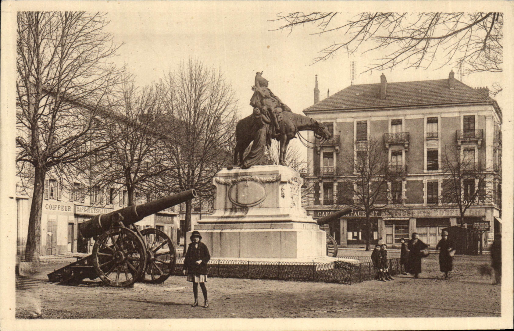 CPA Militaria Guerre de 1870 Chalon sur Saone Monument de la Defense