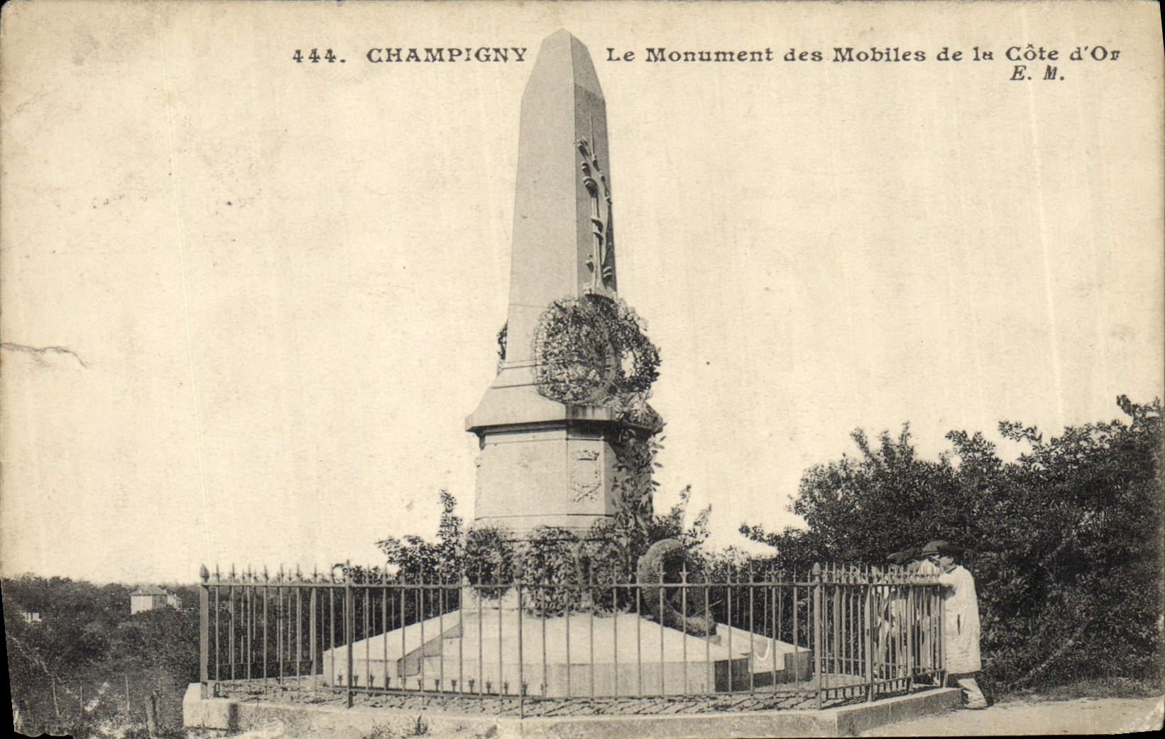 CPA Militaria Guerre de 1870 Champigny Le monument des mobiles de la Cote d'Or