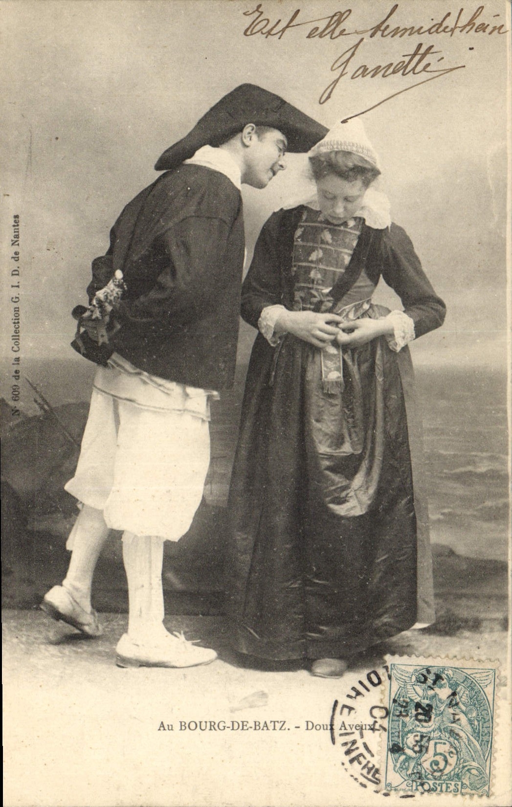 CPA Folklore Au Bourg de Batz Doux avenir