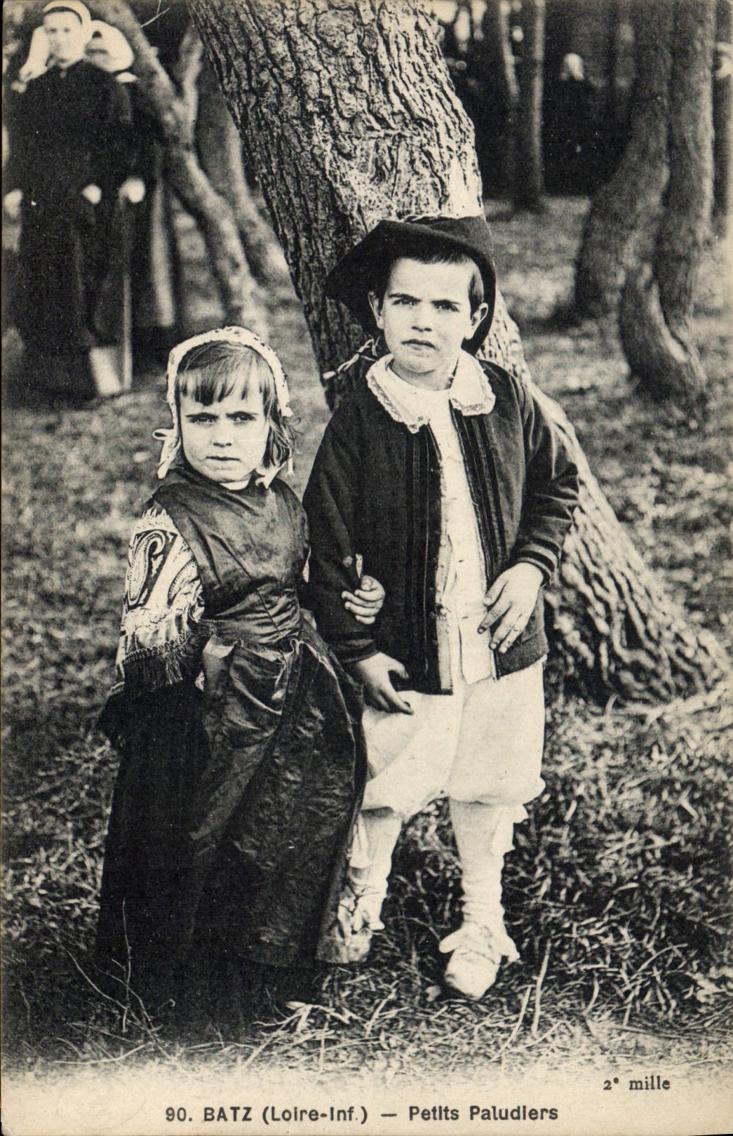 CPA Folklore Batz Petits paludiers Enfants