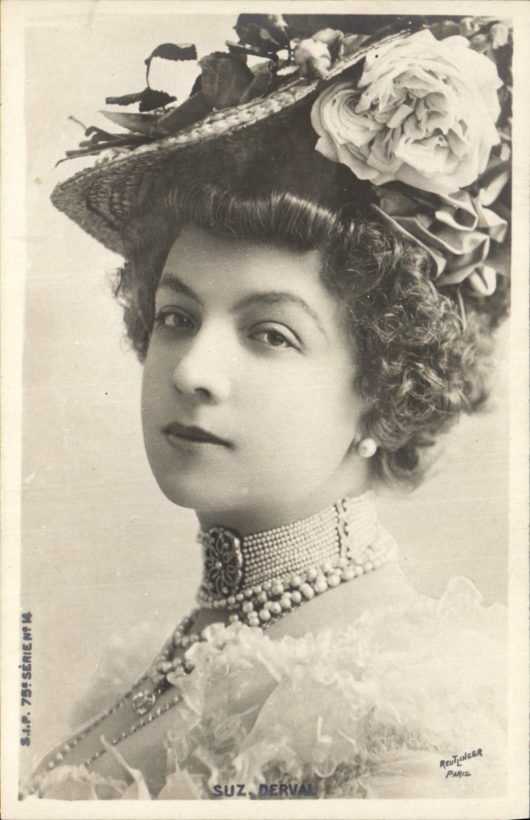 CPA Bijoux Femme Suz Derval