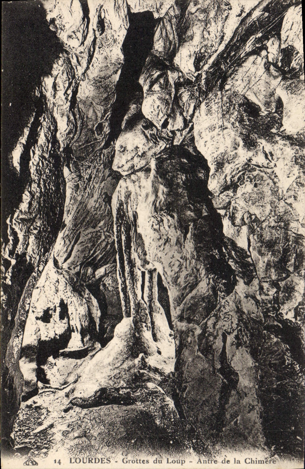 Postal Gruta Grutas del lobo Manija de la quimera Lurdes