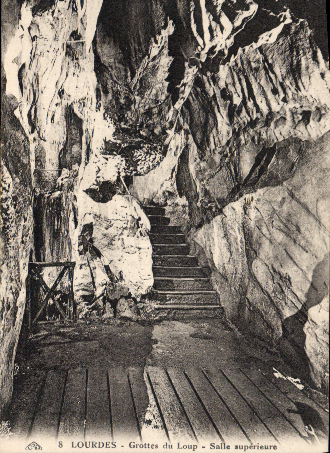 Vintage Postcard Cave Caves of the wolf higher Room Doors