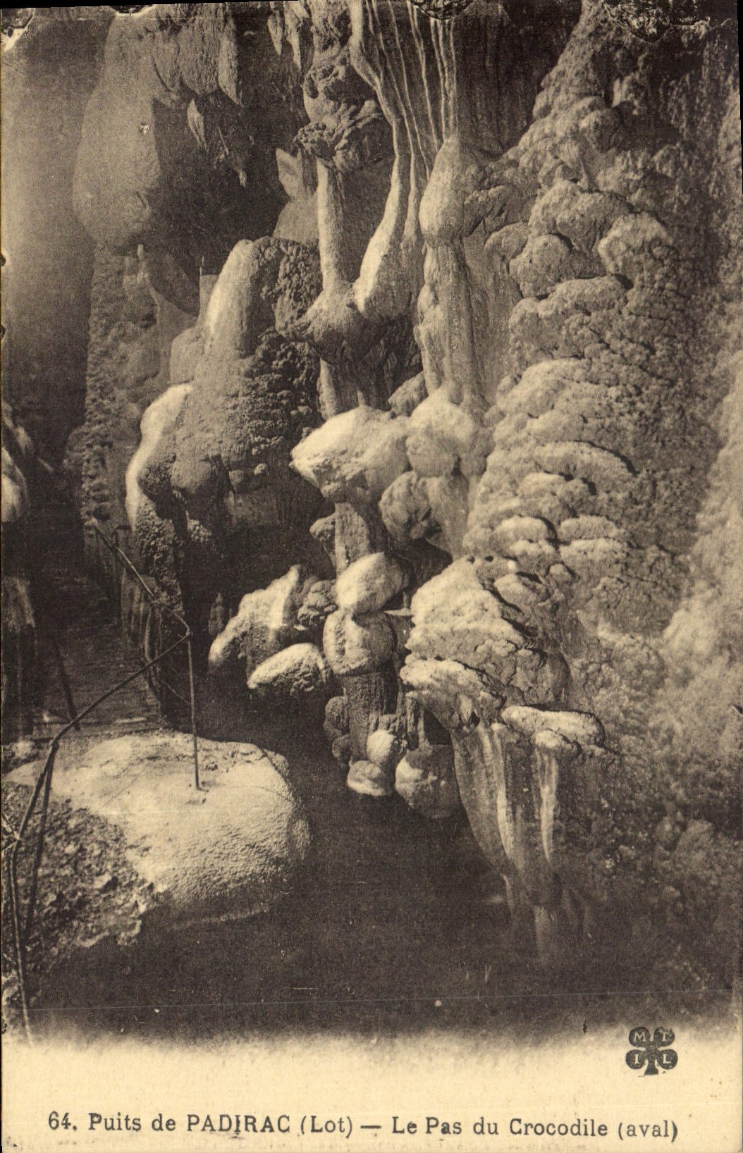 Postal Gruta Grutas Pozo de Padirac el paso del cocodrilo Abajo