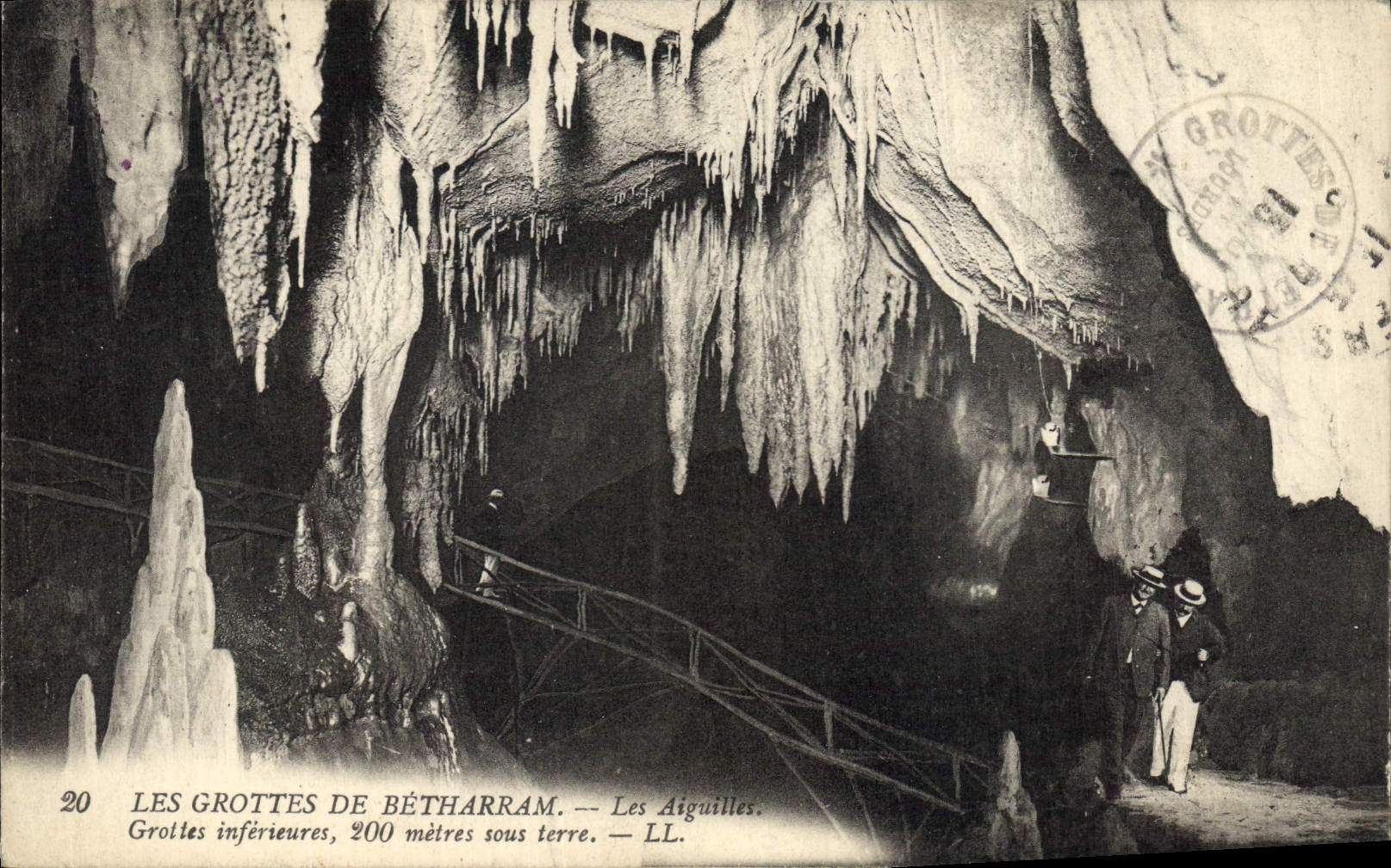 Vintage Postcard Cave Caves of Betharram the needles lower Caves