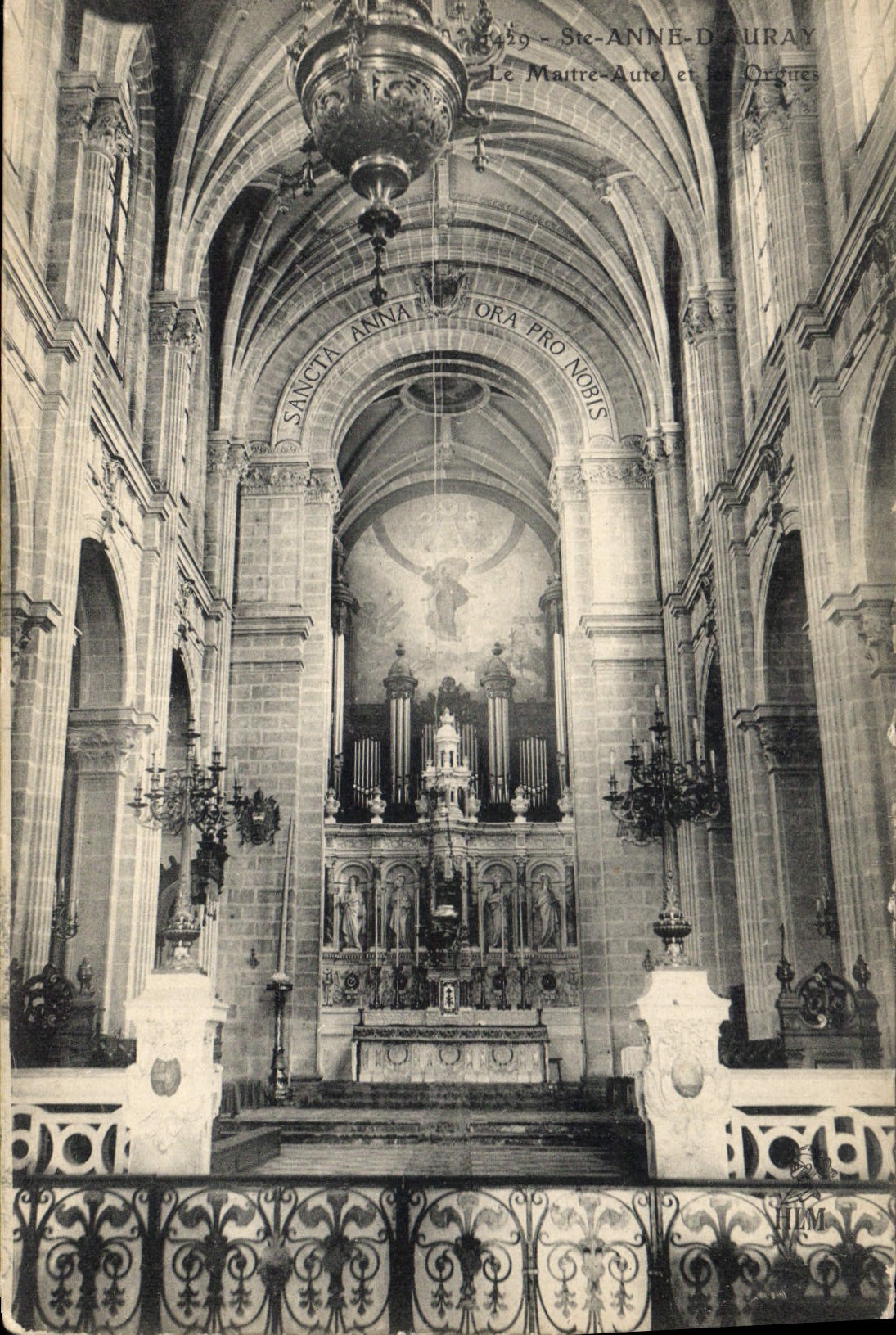 CPA Orgue Ste Anne d'Auray Le maitre autel et les orgues