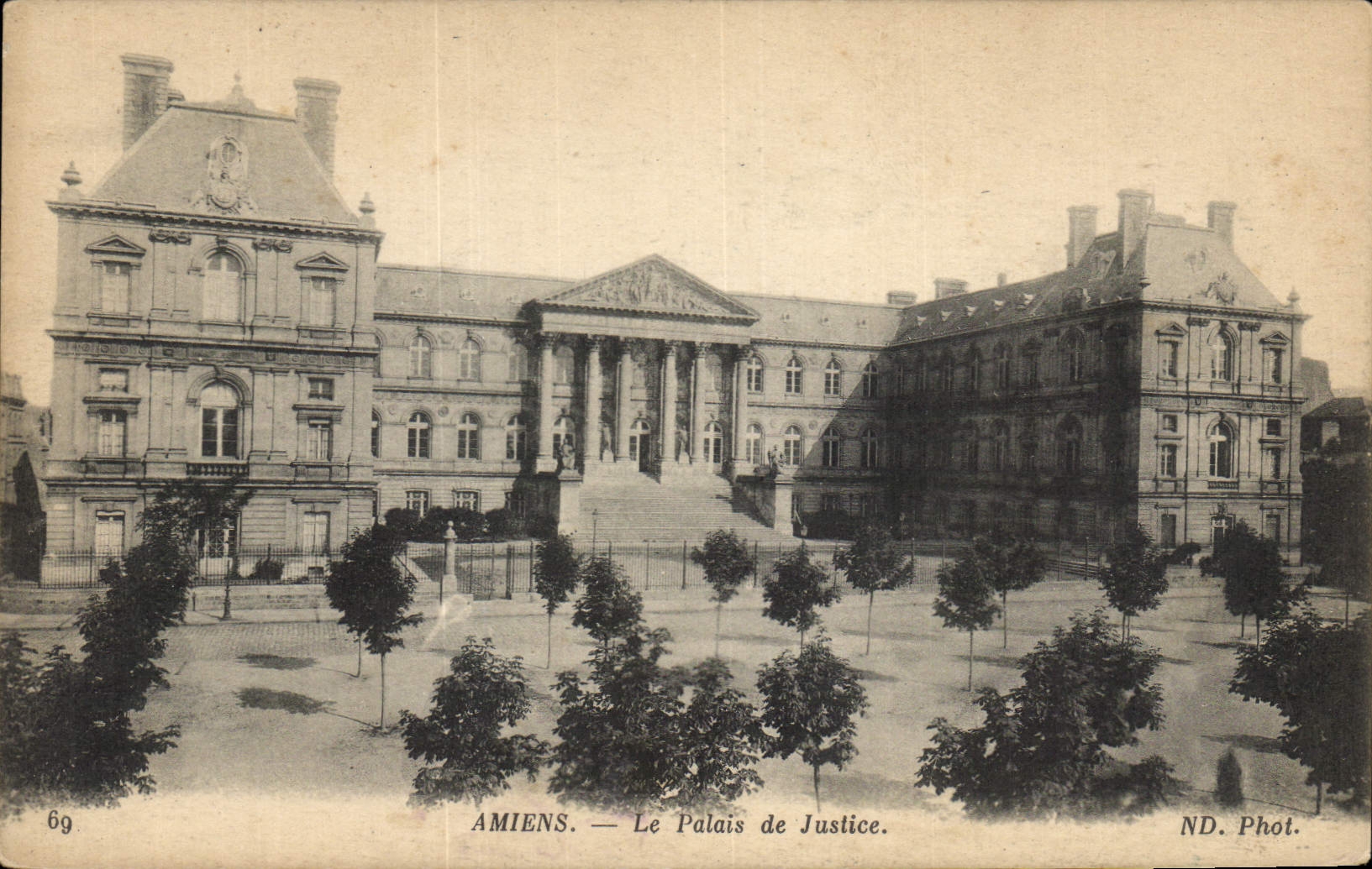 CPA Palais de Justice Amiens