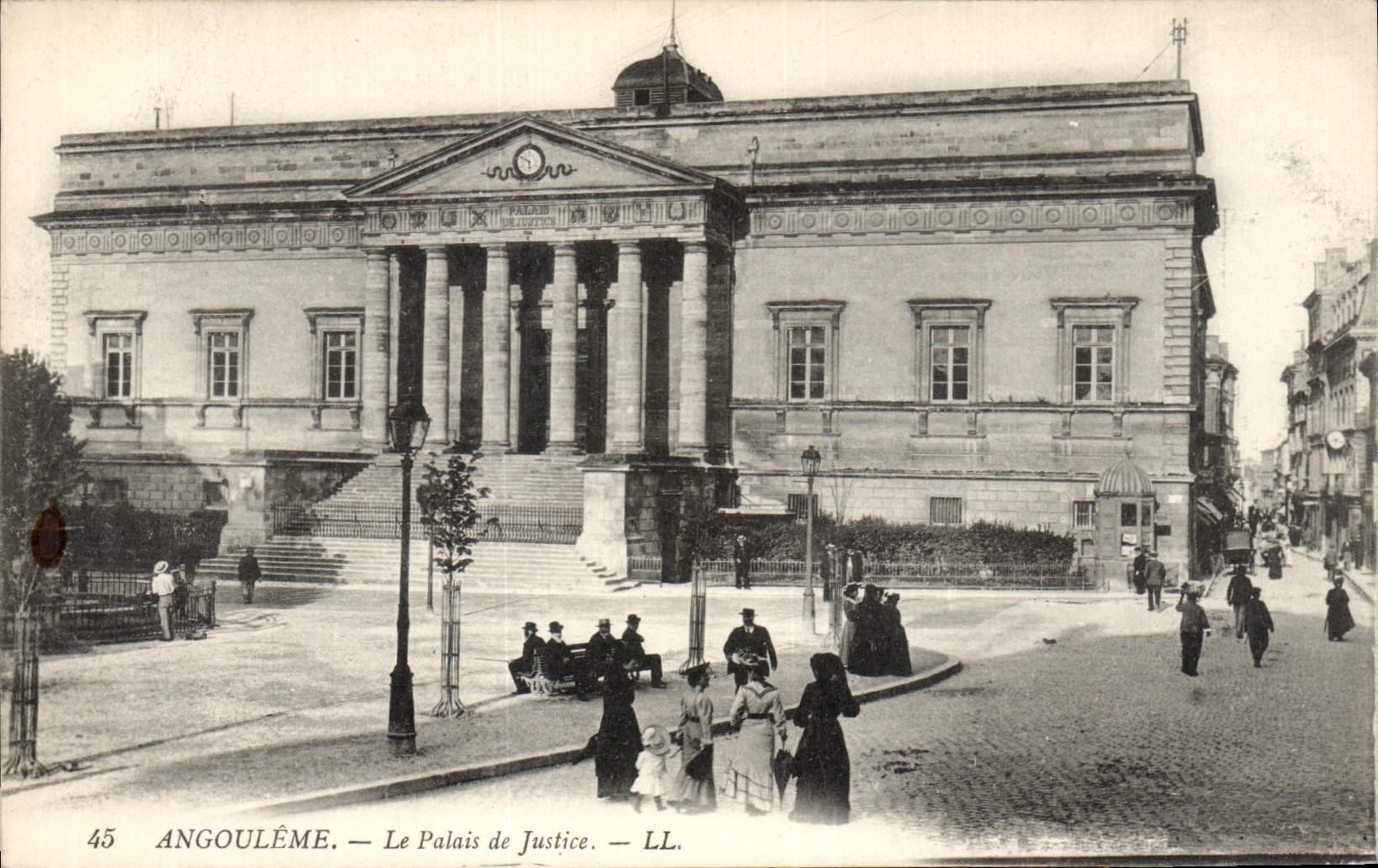 CPA Palais de Justice Angouleme