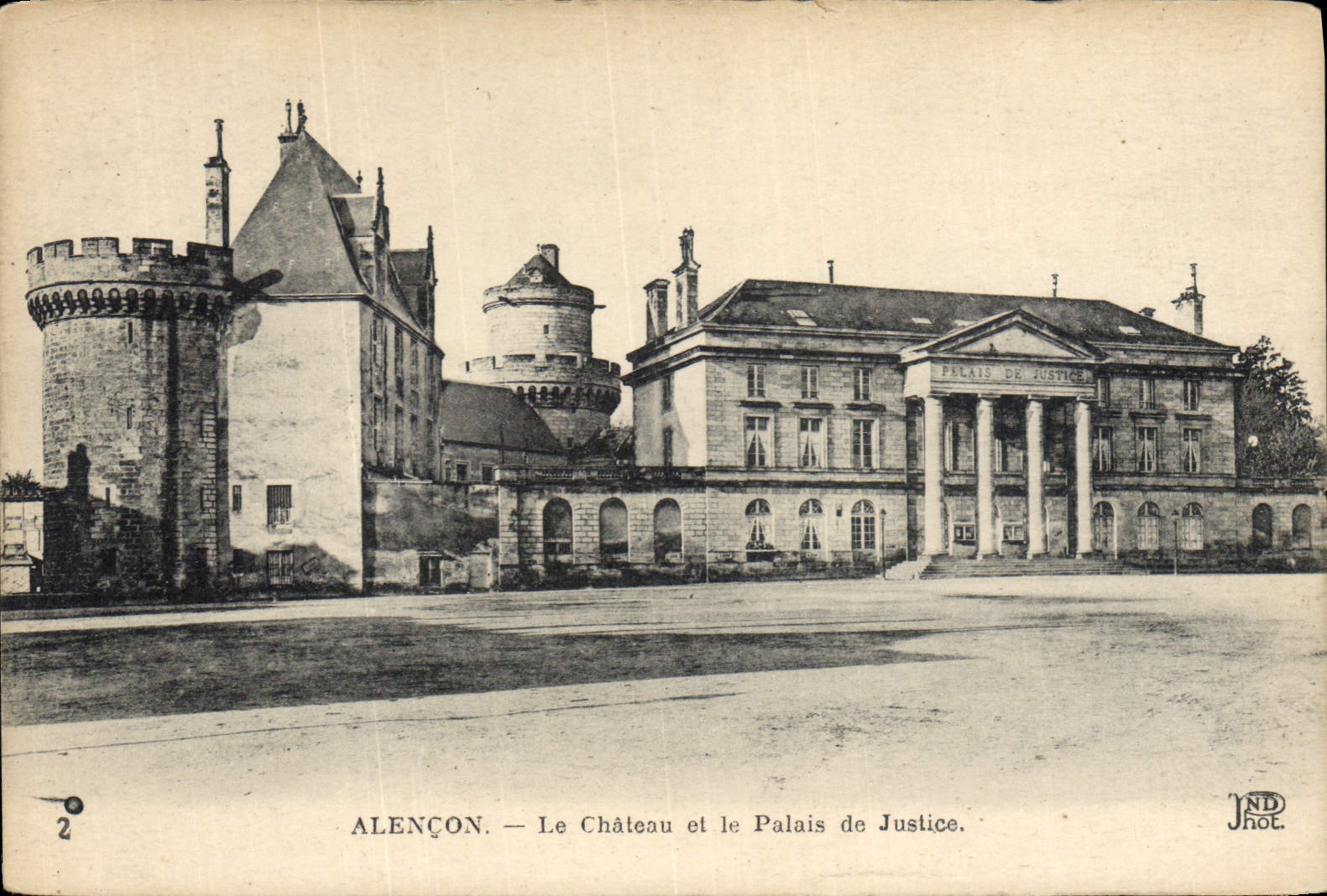 CPA Alencon Le chateau et le Palais de Justice 