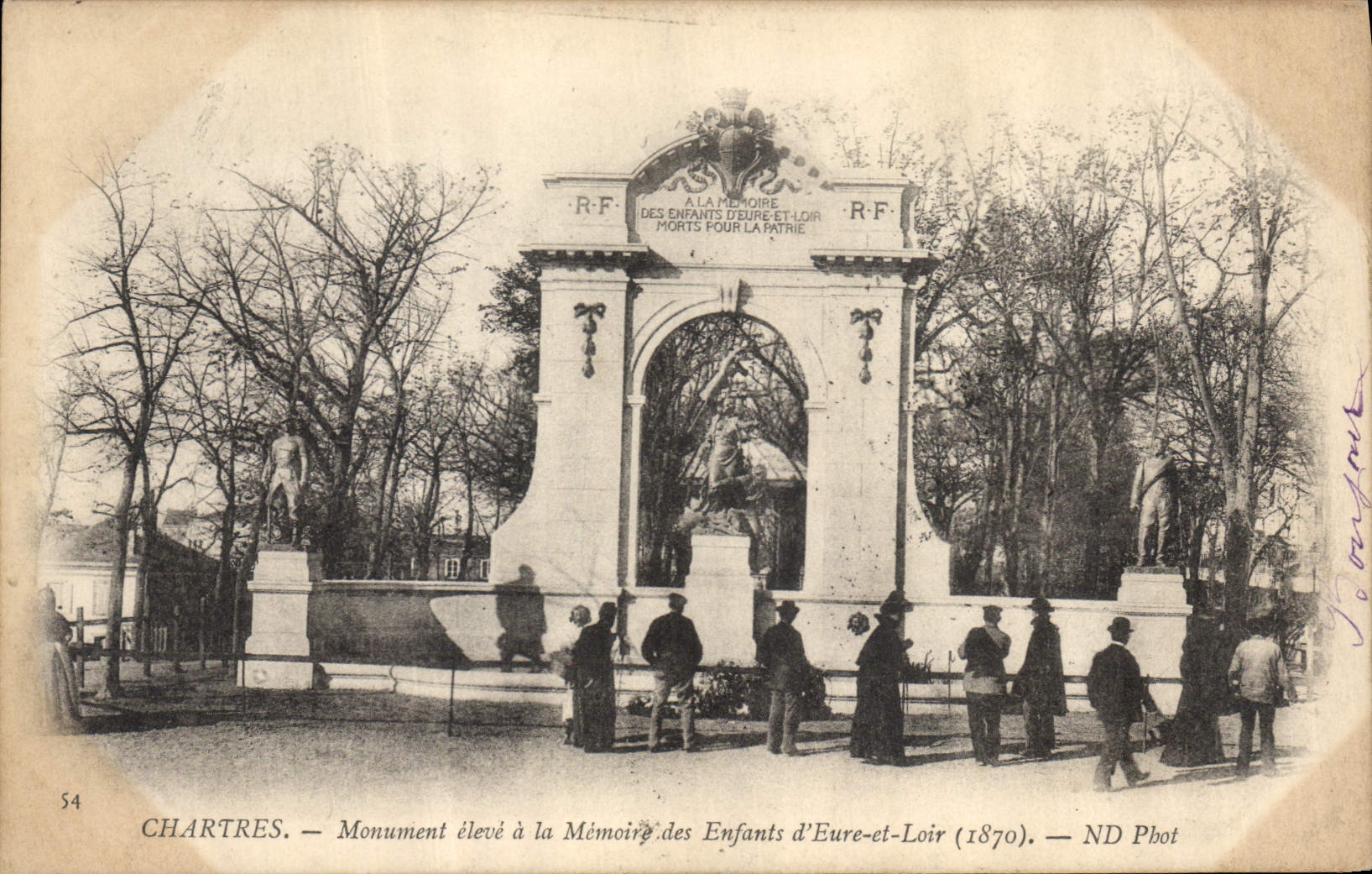 Postal Militaria Guerra de 1870 Chartres Monumento alumno tiene la memoria de los Niños de Eure y Loira