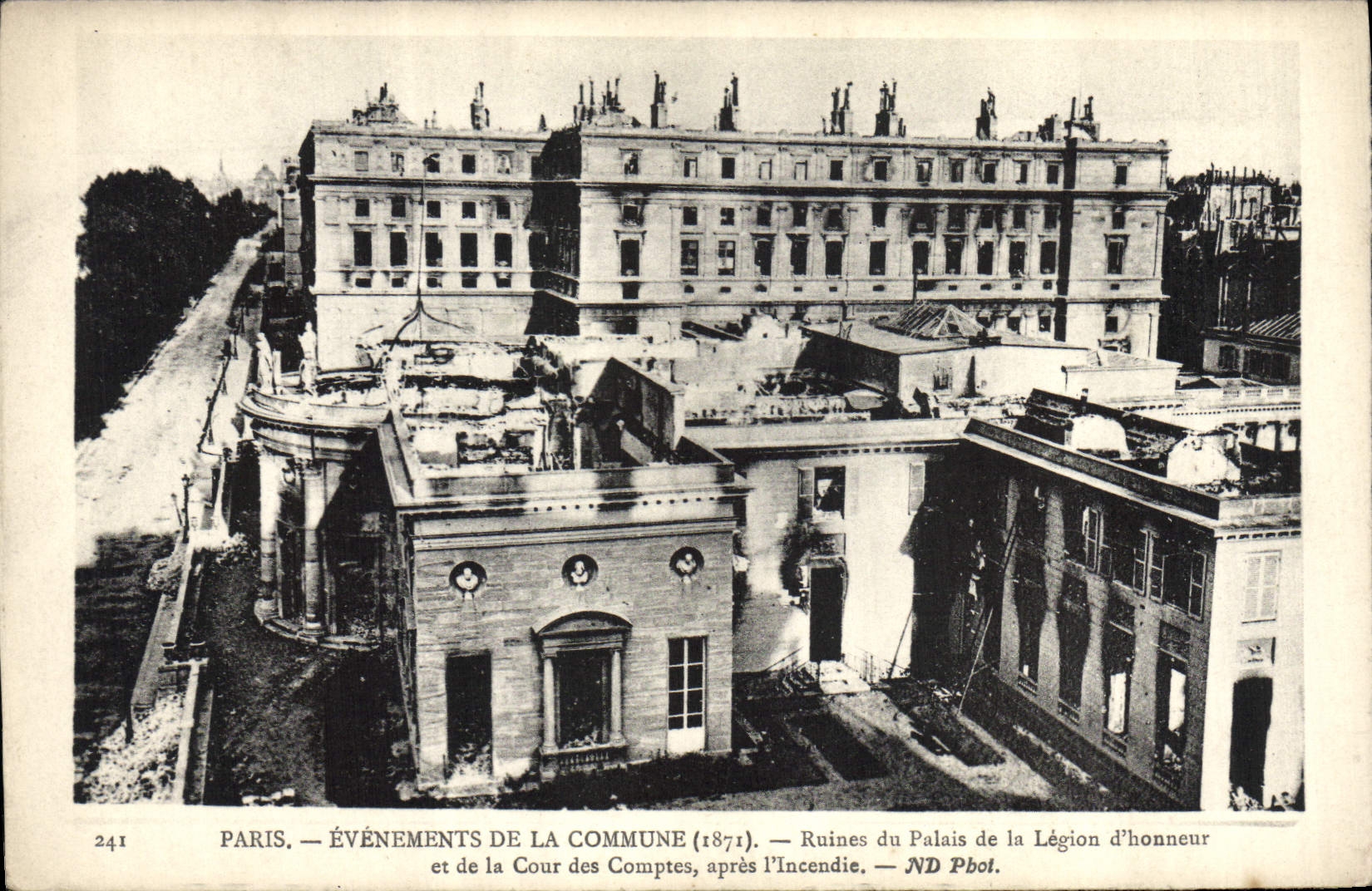 Postal Militaria Guerra de 1870 París Acontecimientos del Municipio Ruinas del Palacio de laLegion de honor y el Tribunal de Cuentas después del incendio