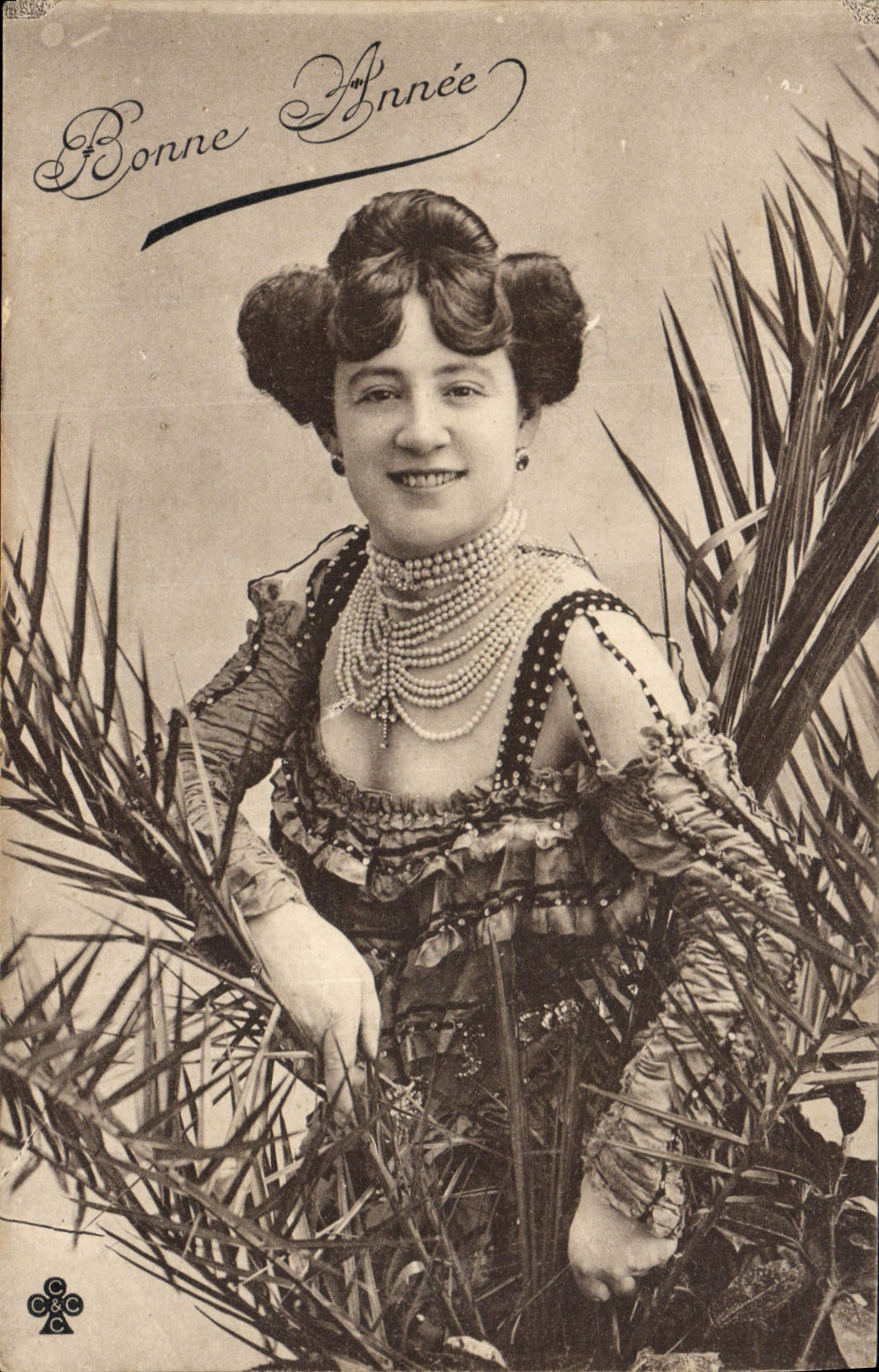 CPA Bijoux Femme 