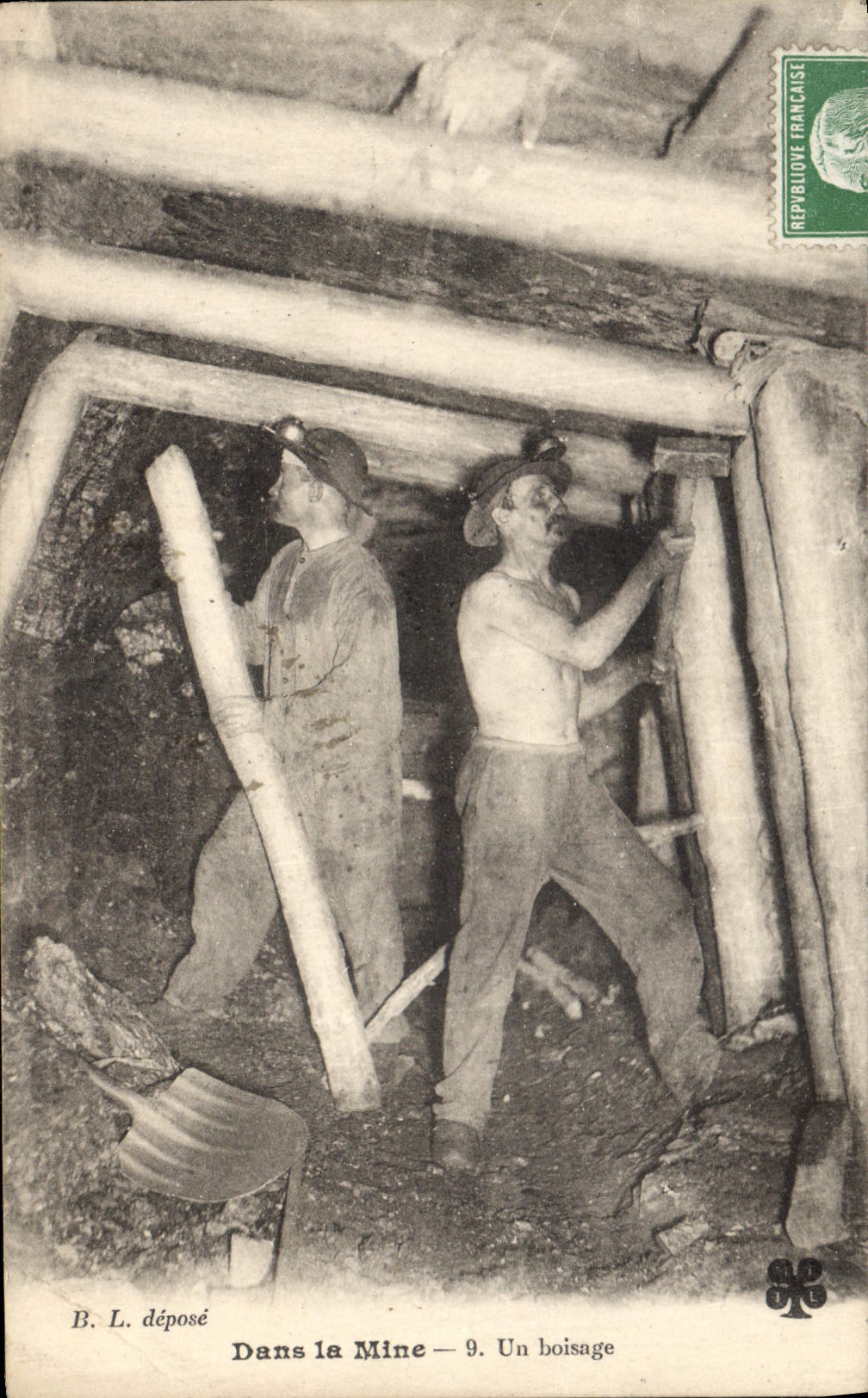 CPA Mine Mines Dans la mine Un boisage TOP 