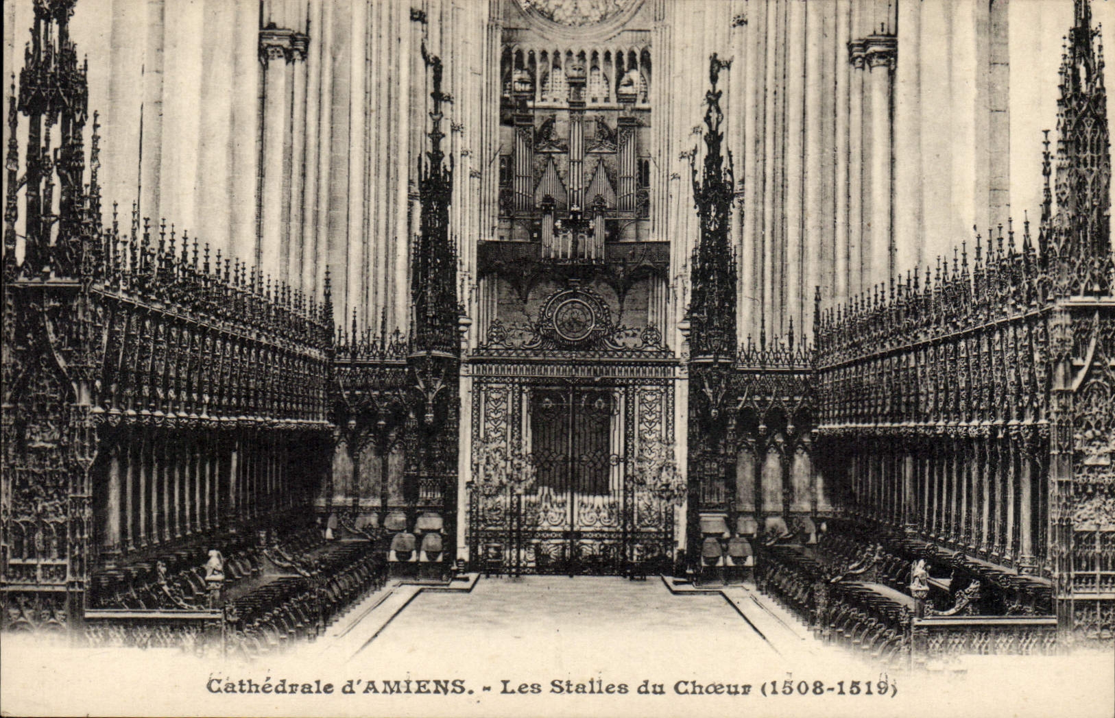 CPA Orgue Cathedrale d'Amiens Les stalles du choeur