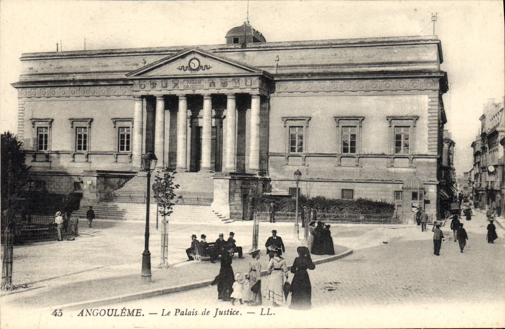 CPA Palais de justice Angouleme 