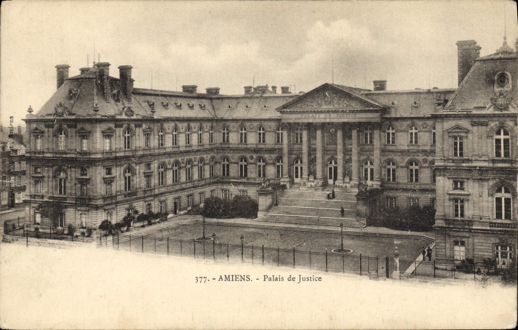 CPA Palais de justice Amiens 