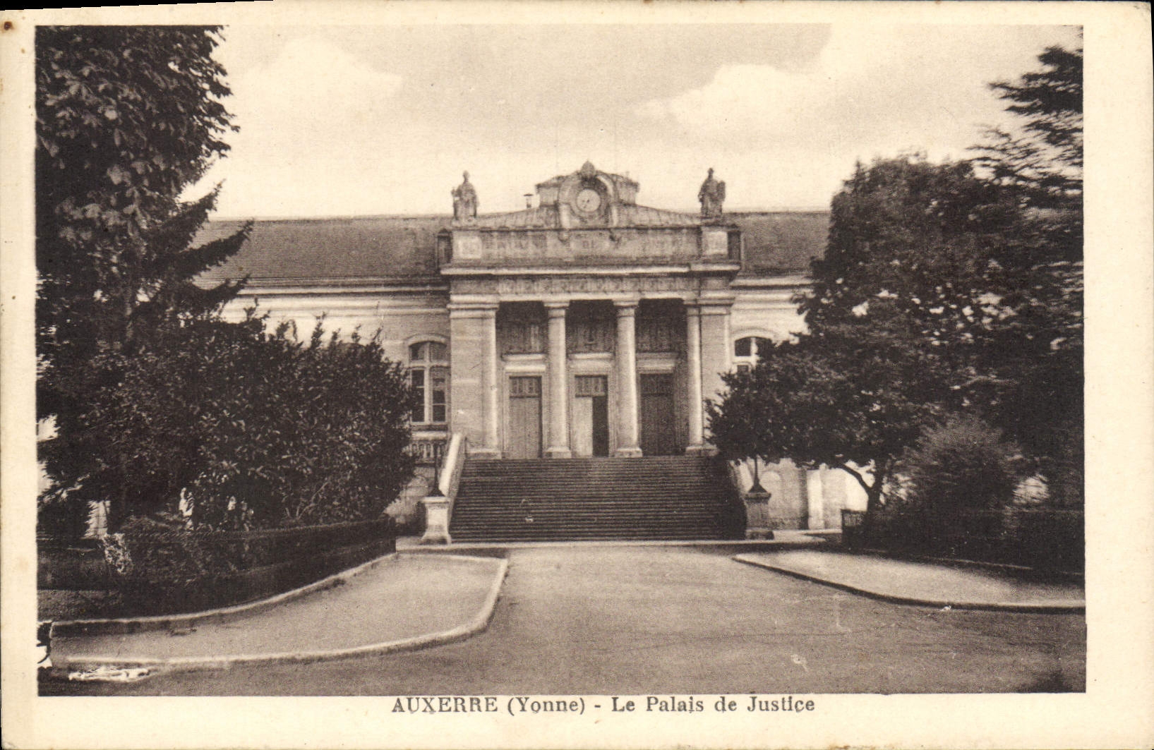 Vintage Postcard Law courts Auxerre